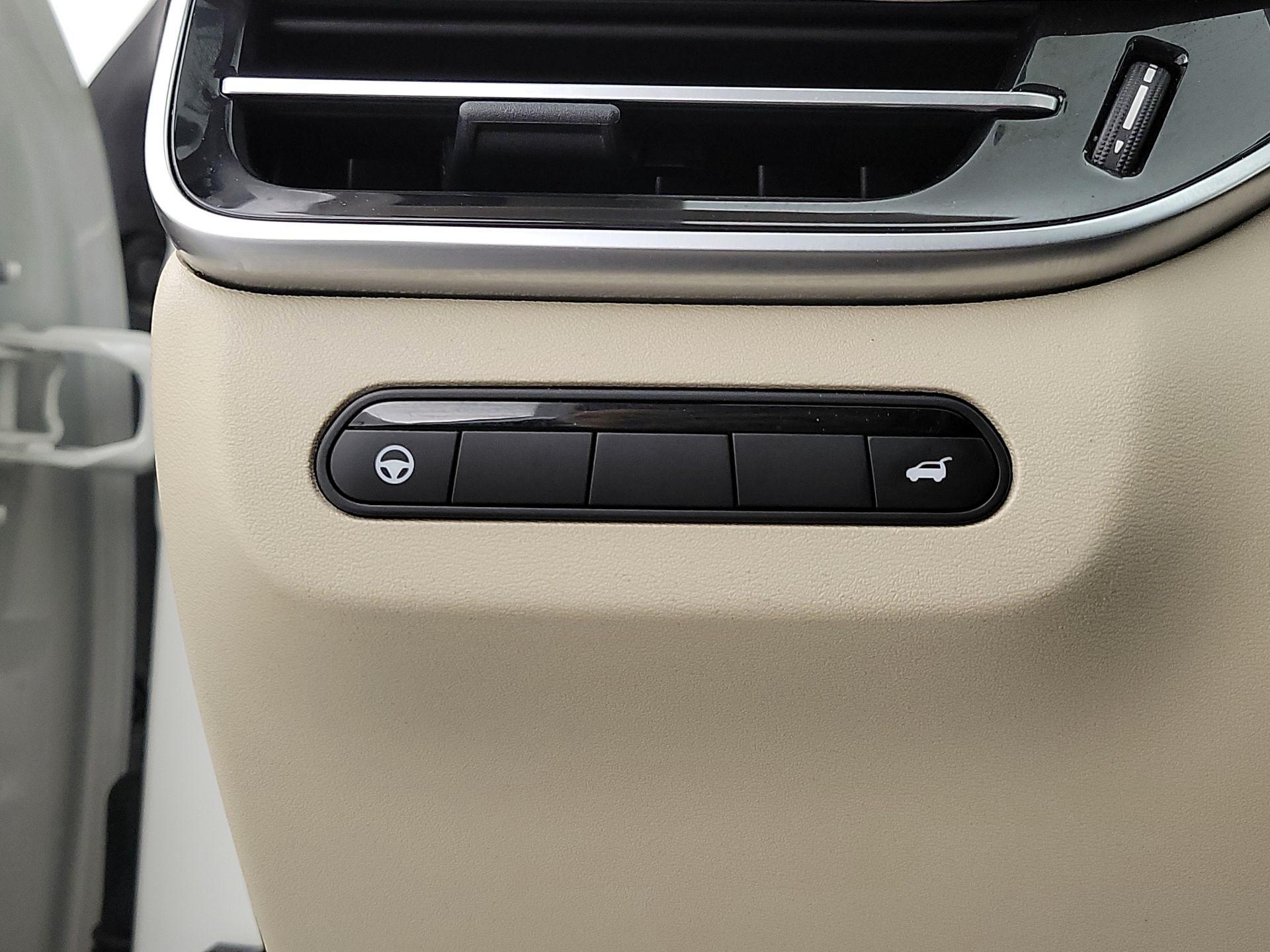 Thumbnail: 2025 INFINITI QX60 - 13