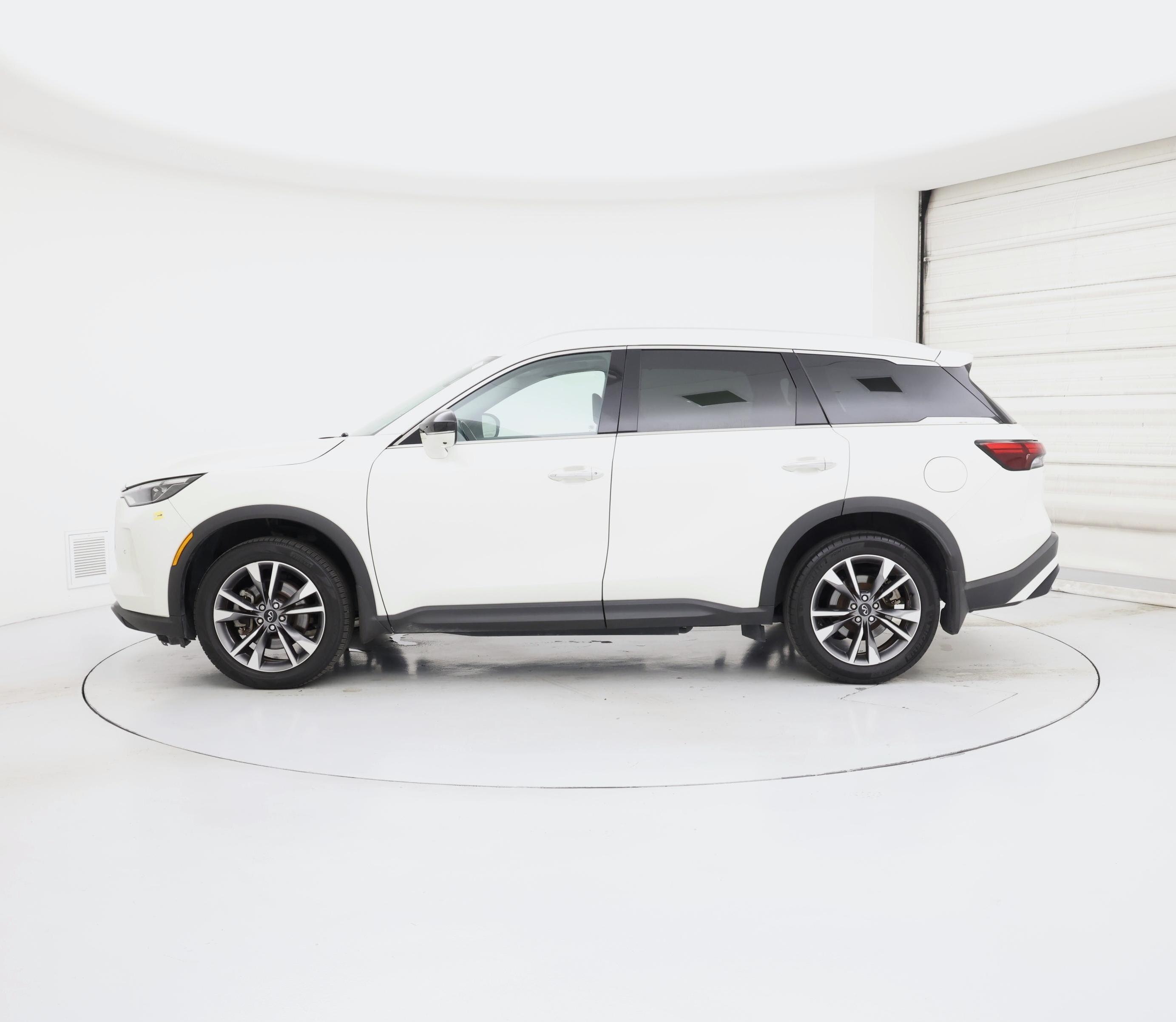 Thumbnail: 2023 INFINITI QX60 - 3