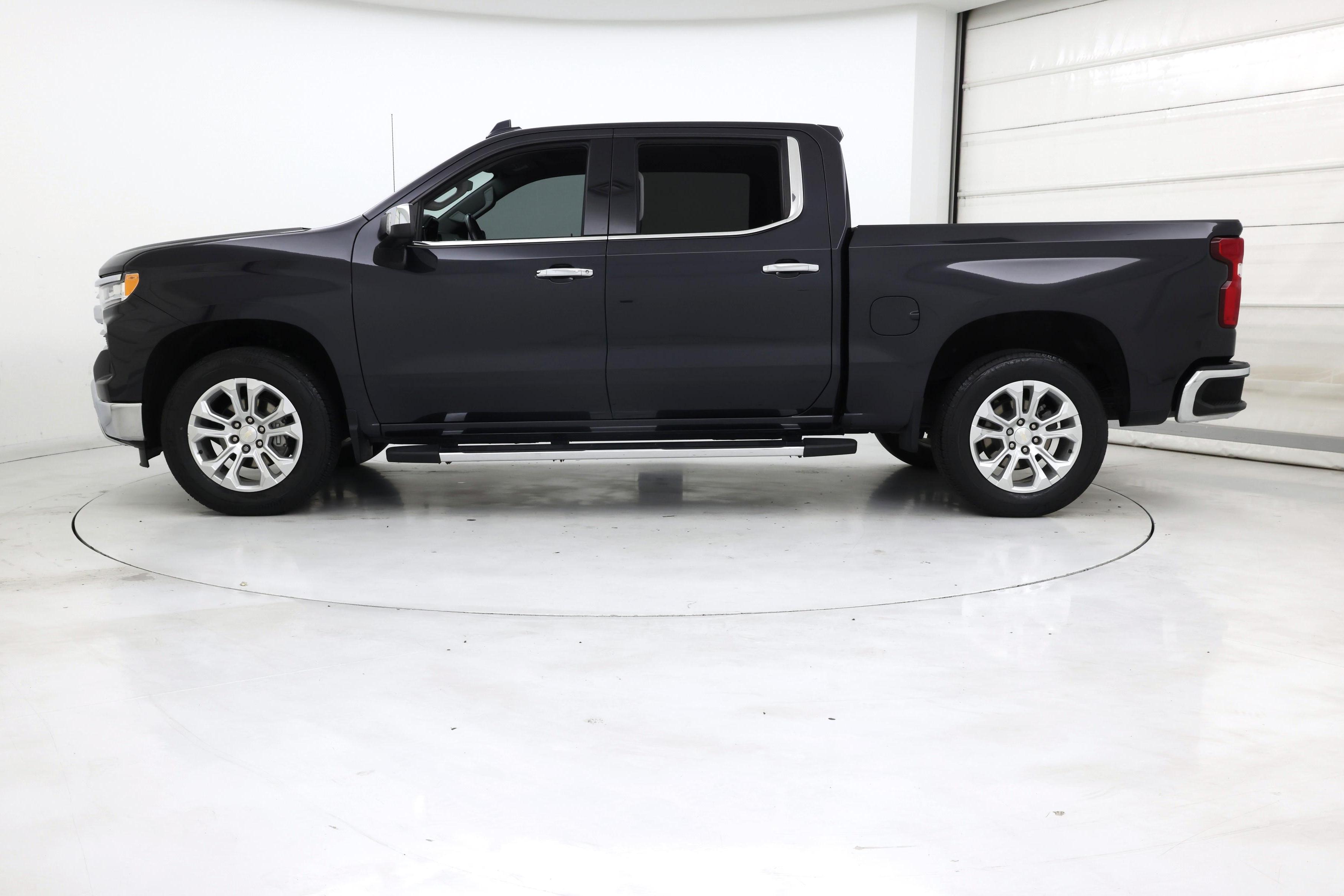 Thumbnail: 2023 Chevrolet Silverado 1500 - 3