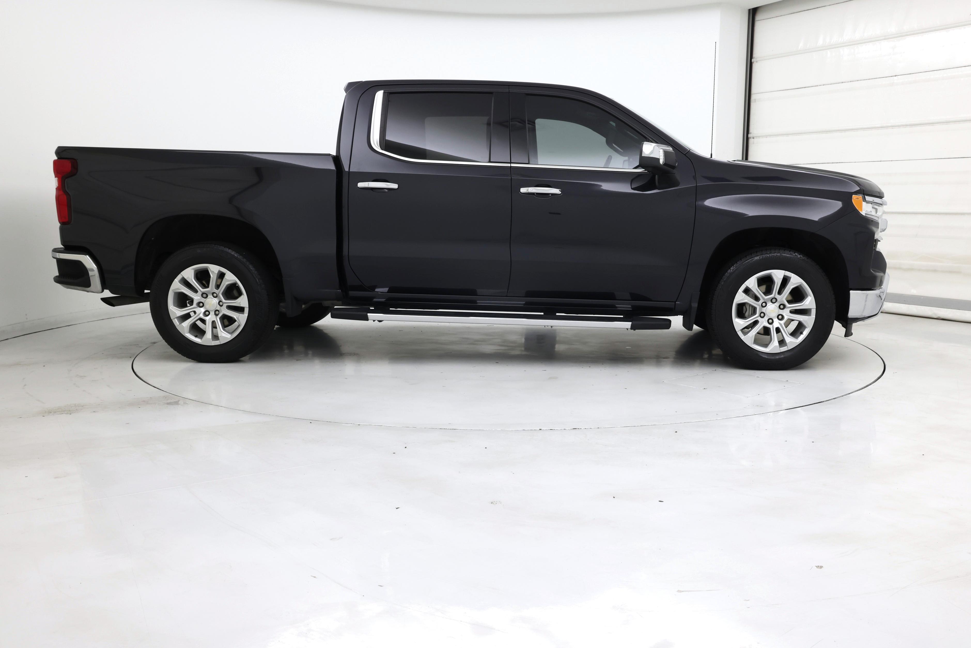 Thumbnail: 2023 Chevrolet Silverado 1500 - 7