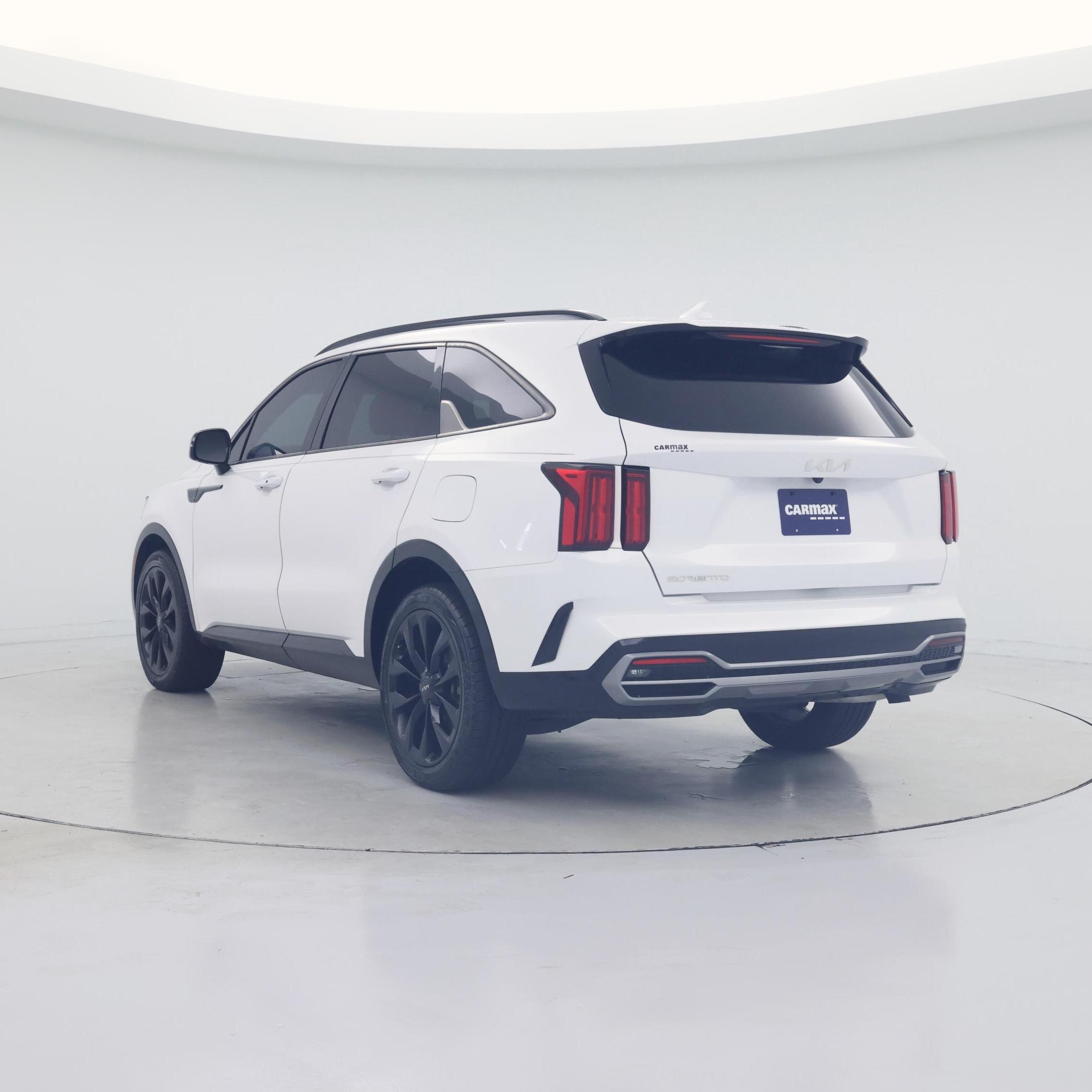 Thumbnail: 2023 Kia Sorento - 2