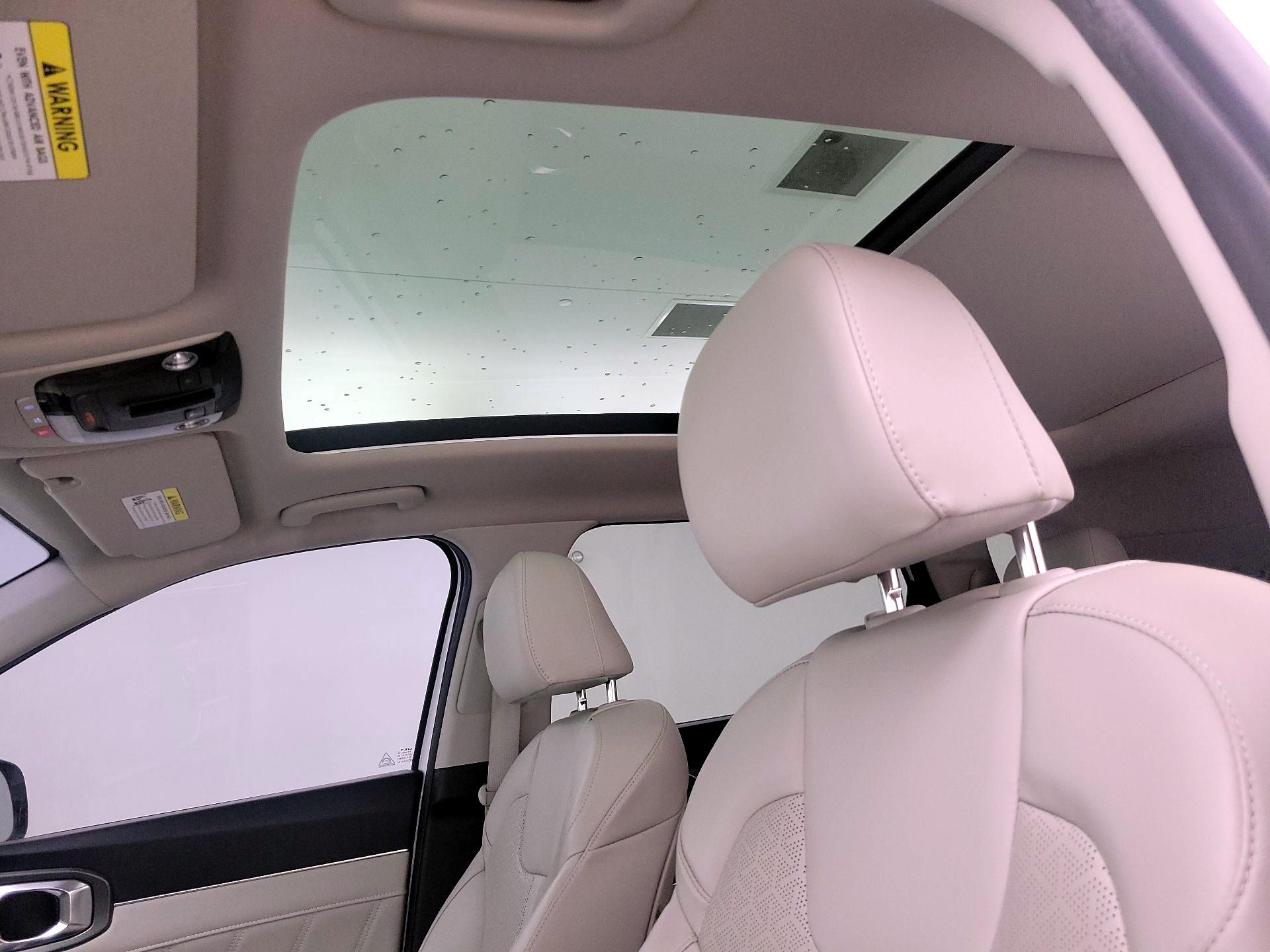 Thumbnail: 2023 Kia Sorento - 20