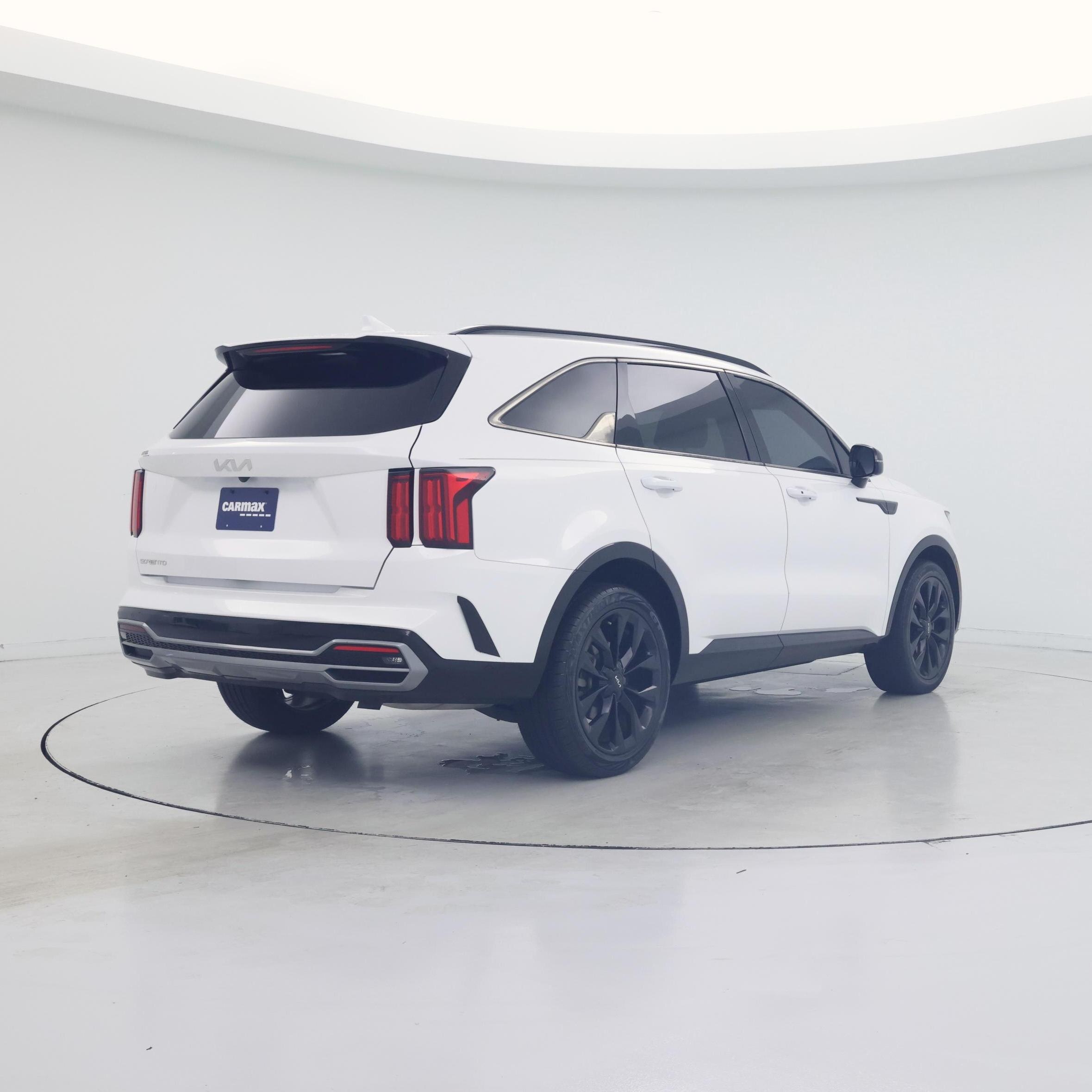 Thumbnail: 2023 Kia Sorento - 8