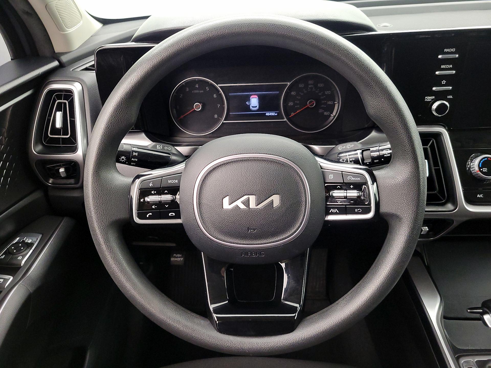 Thumbnail: 2023 Kia Sorento - 10