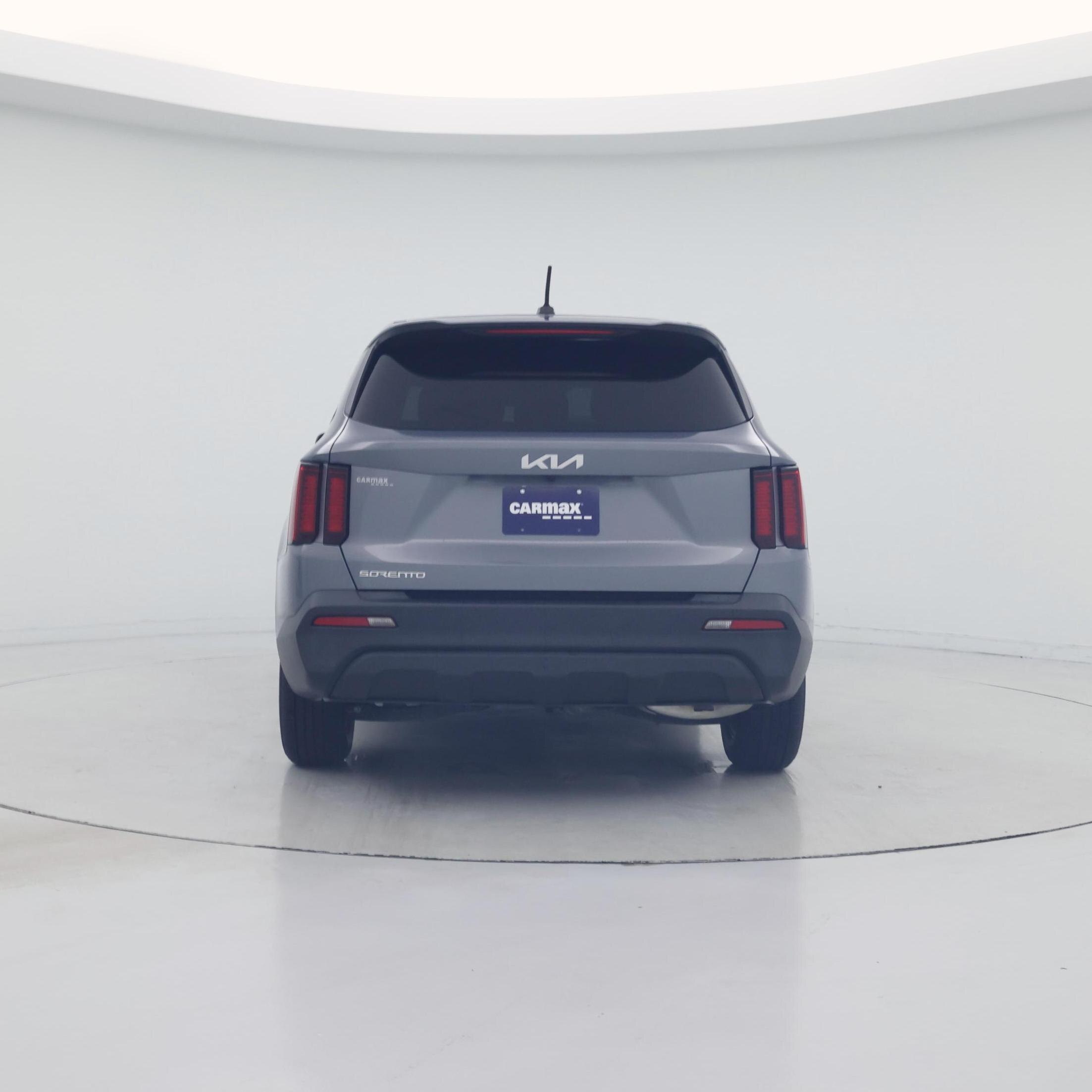 Thumbnail: 2023 Kia Sorento - 6