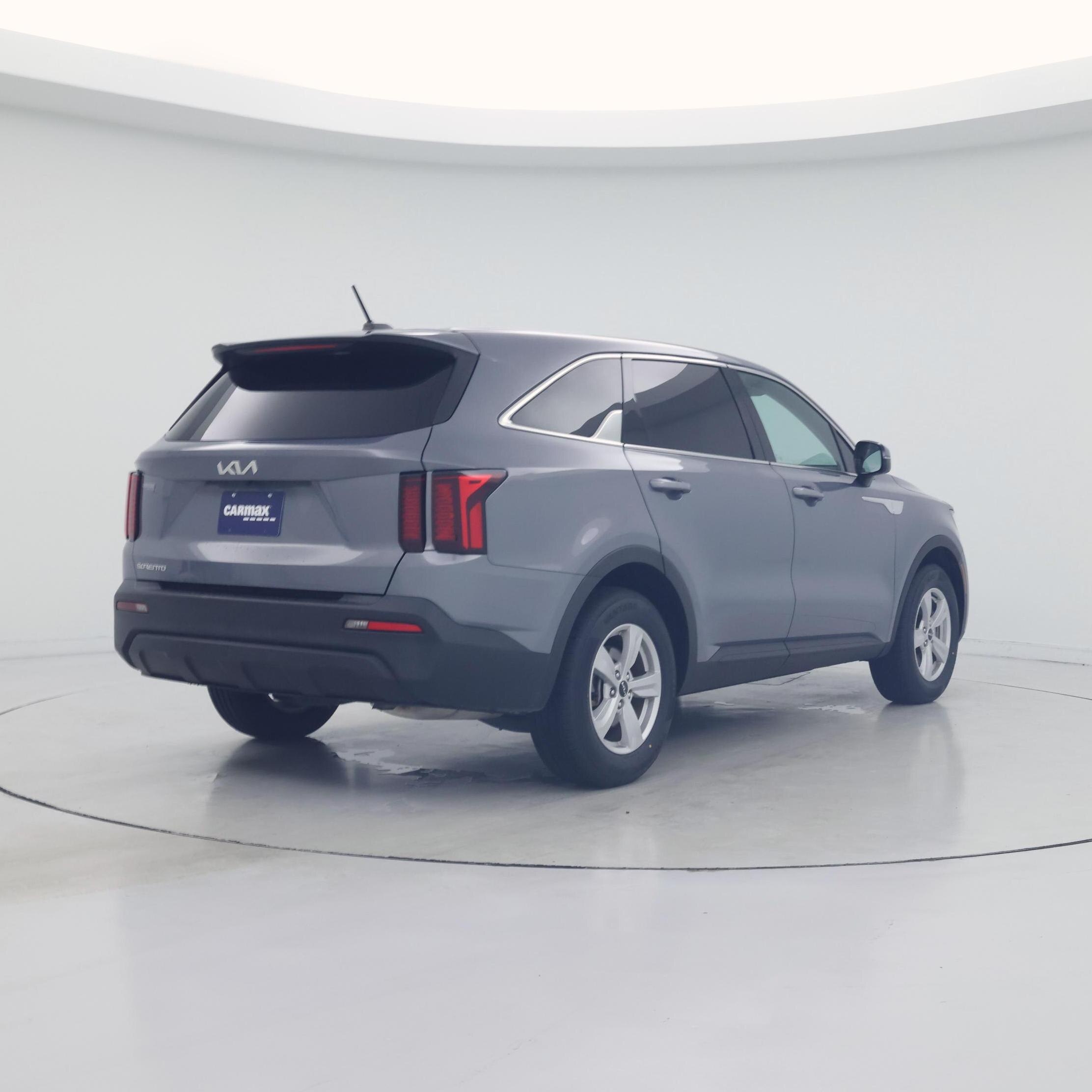 Thumbnail: 2023 Kia Sorento - 8