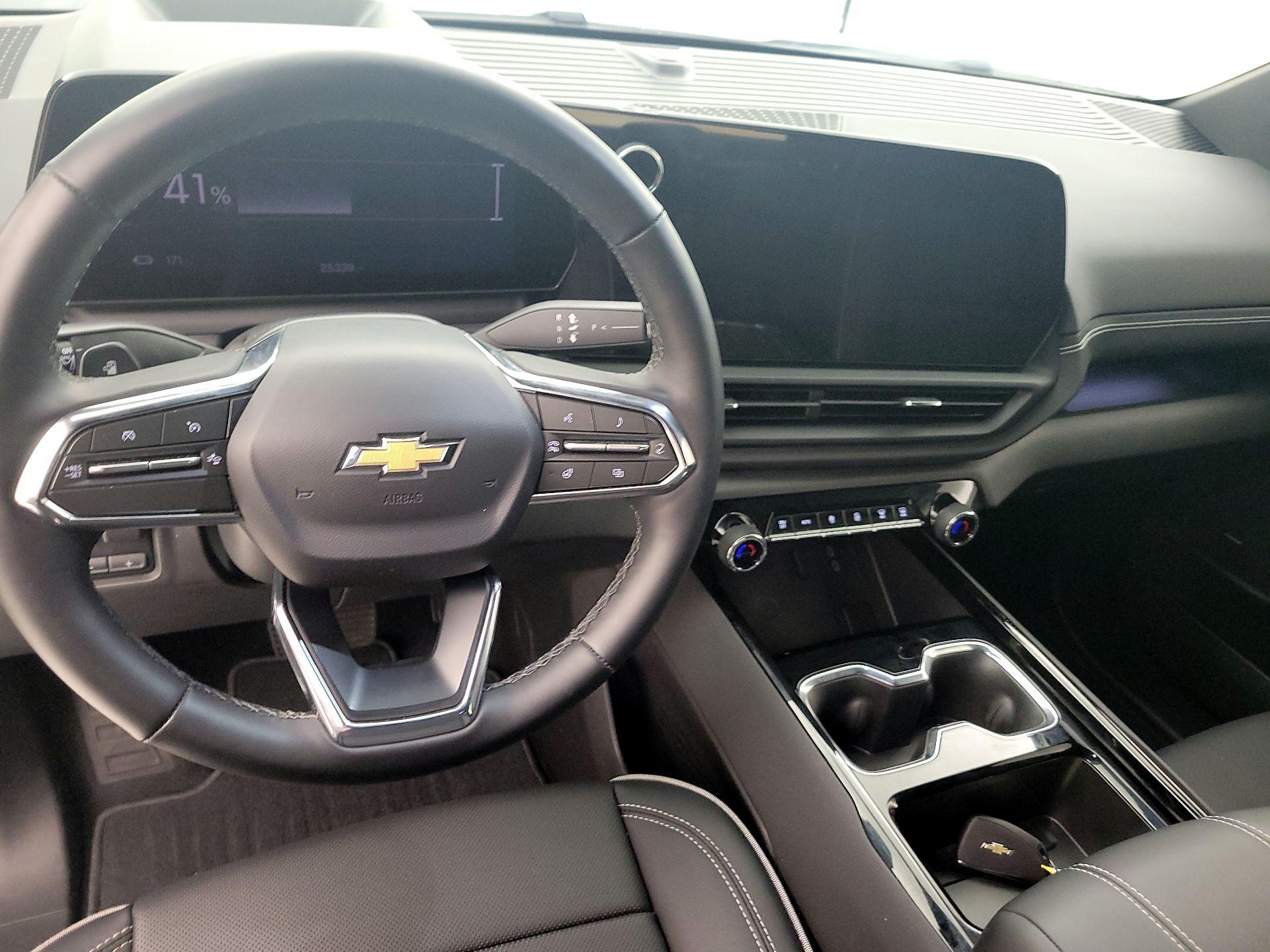 Thumbnail: 2025 Chevrolet Silverado EV - 9