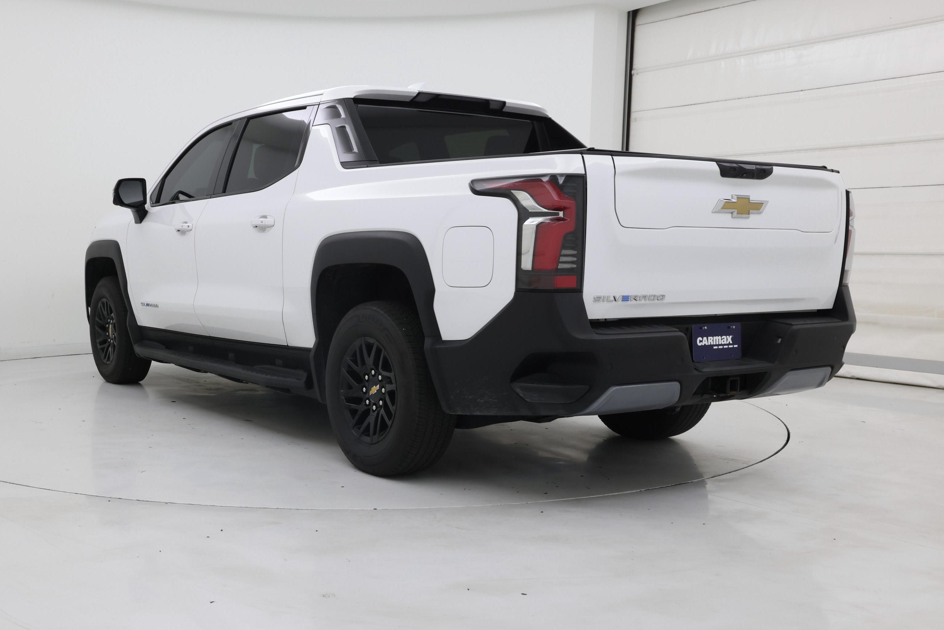 Thumbnail: 2025 Chevrolet Silverado EV - 2