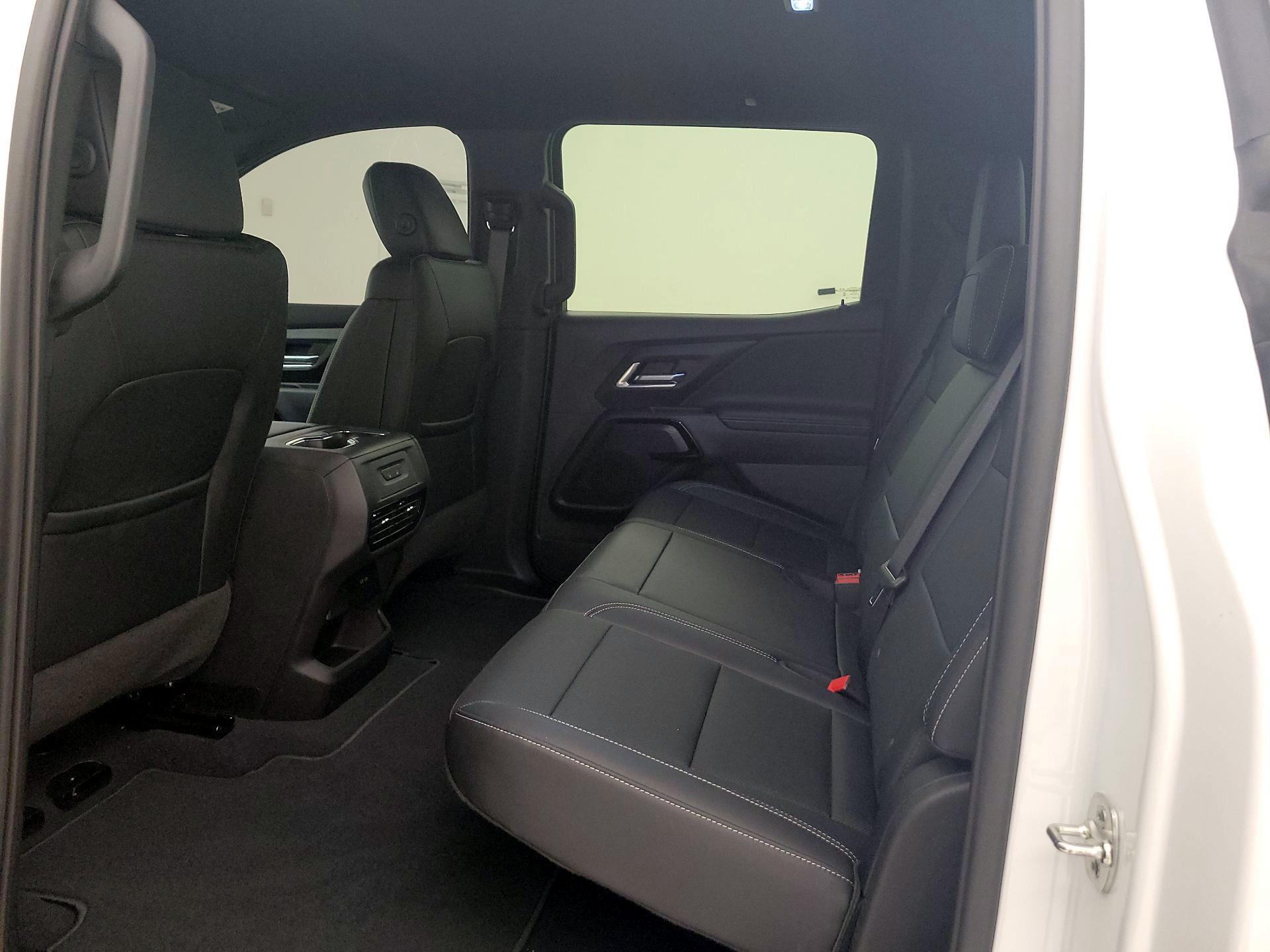 Thumbnail: 2025 Chevrolet Silverado EV - 20