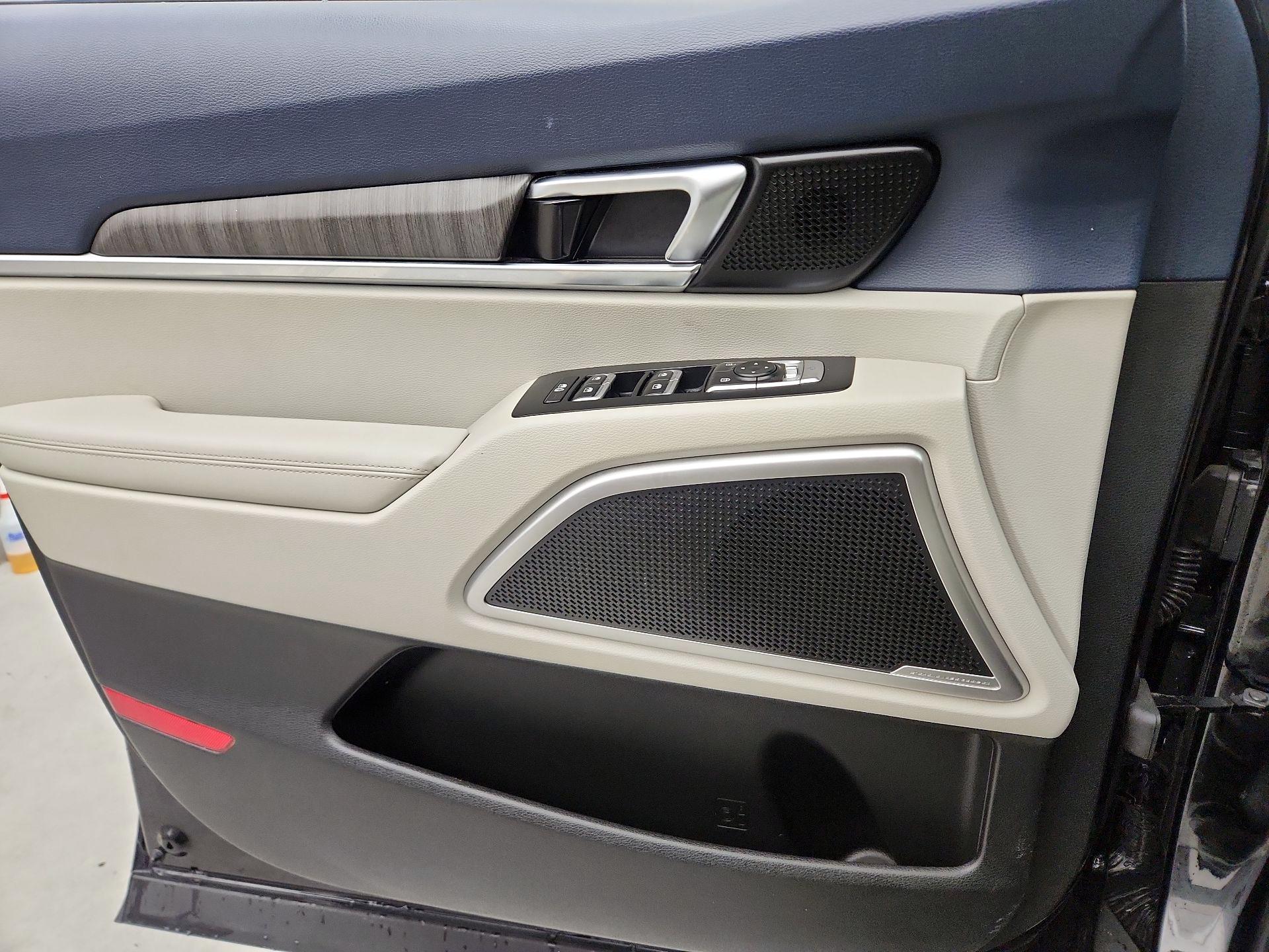 Thumbnail: 2023 Kia Telluride - 12