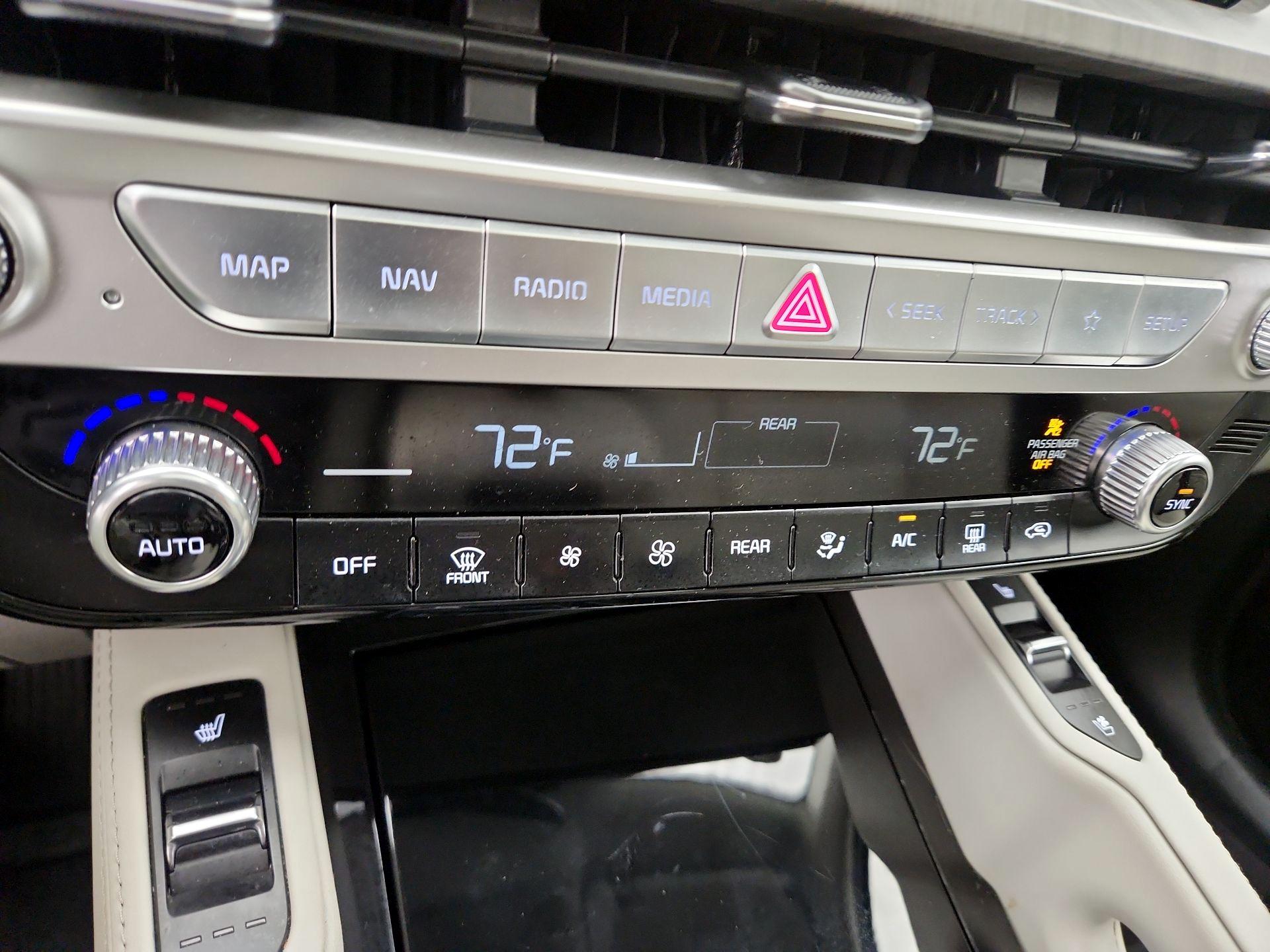 Thumbnail: 2023 Kia Telluride - 17