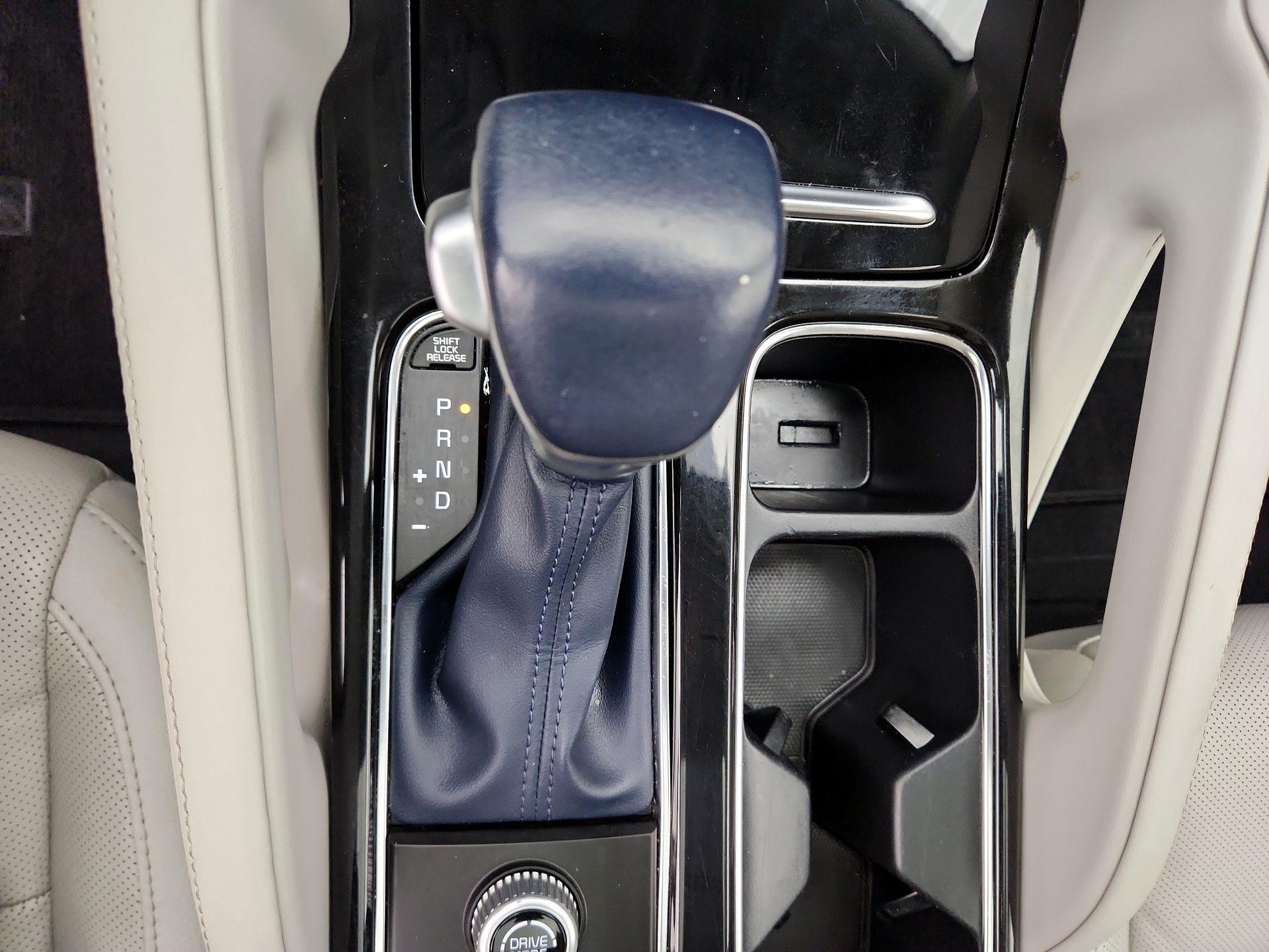 Thumbnail: 2023 Kia Telluride - 18