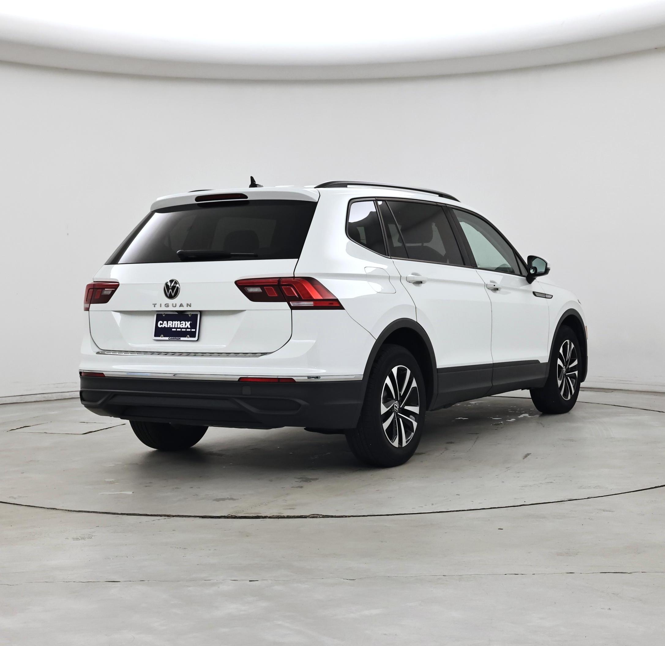 Thumbnail: 2024 Volkswagen Tiguan - 8