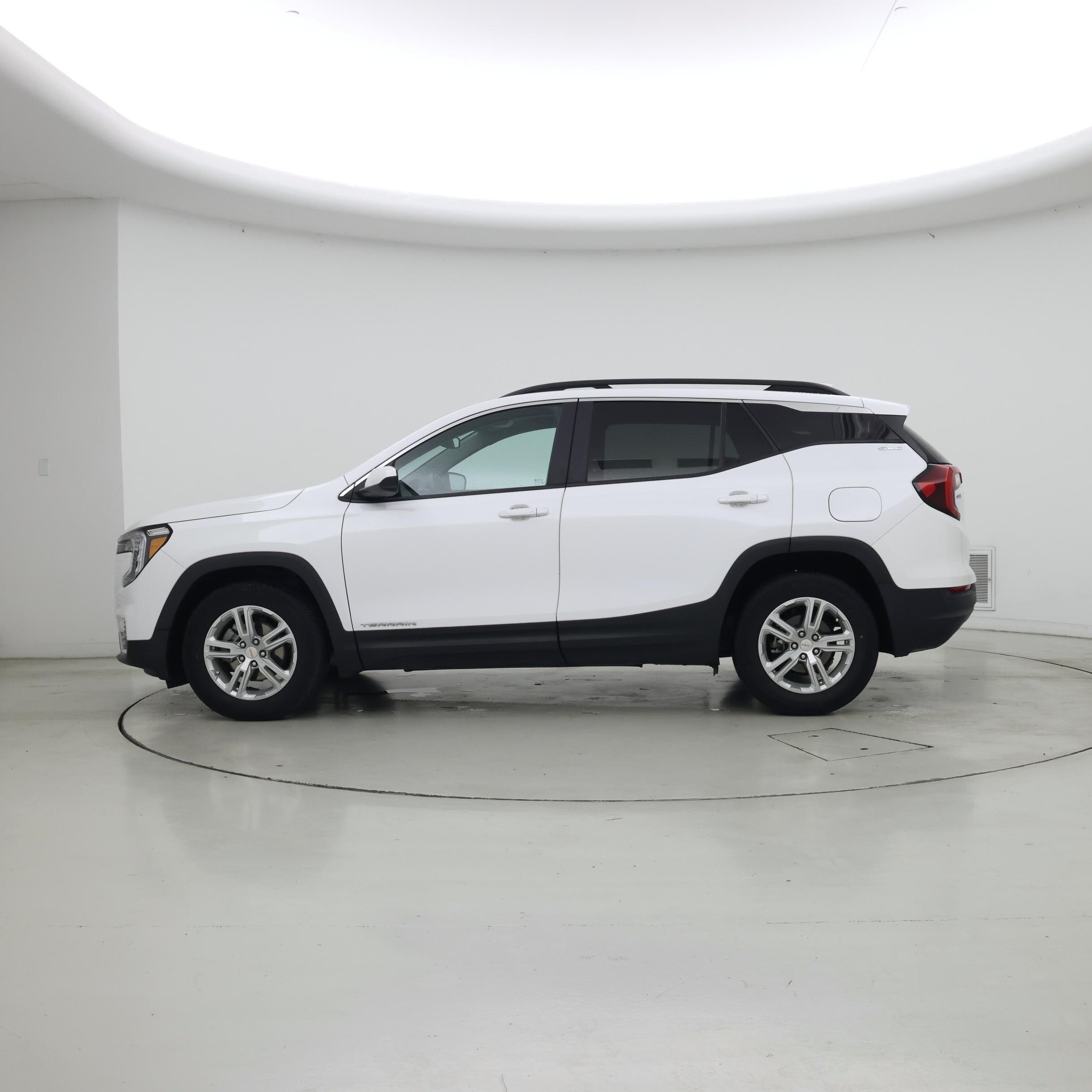 Thumbnail: 2023 GMC Terrain - 3