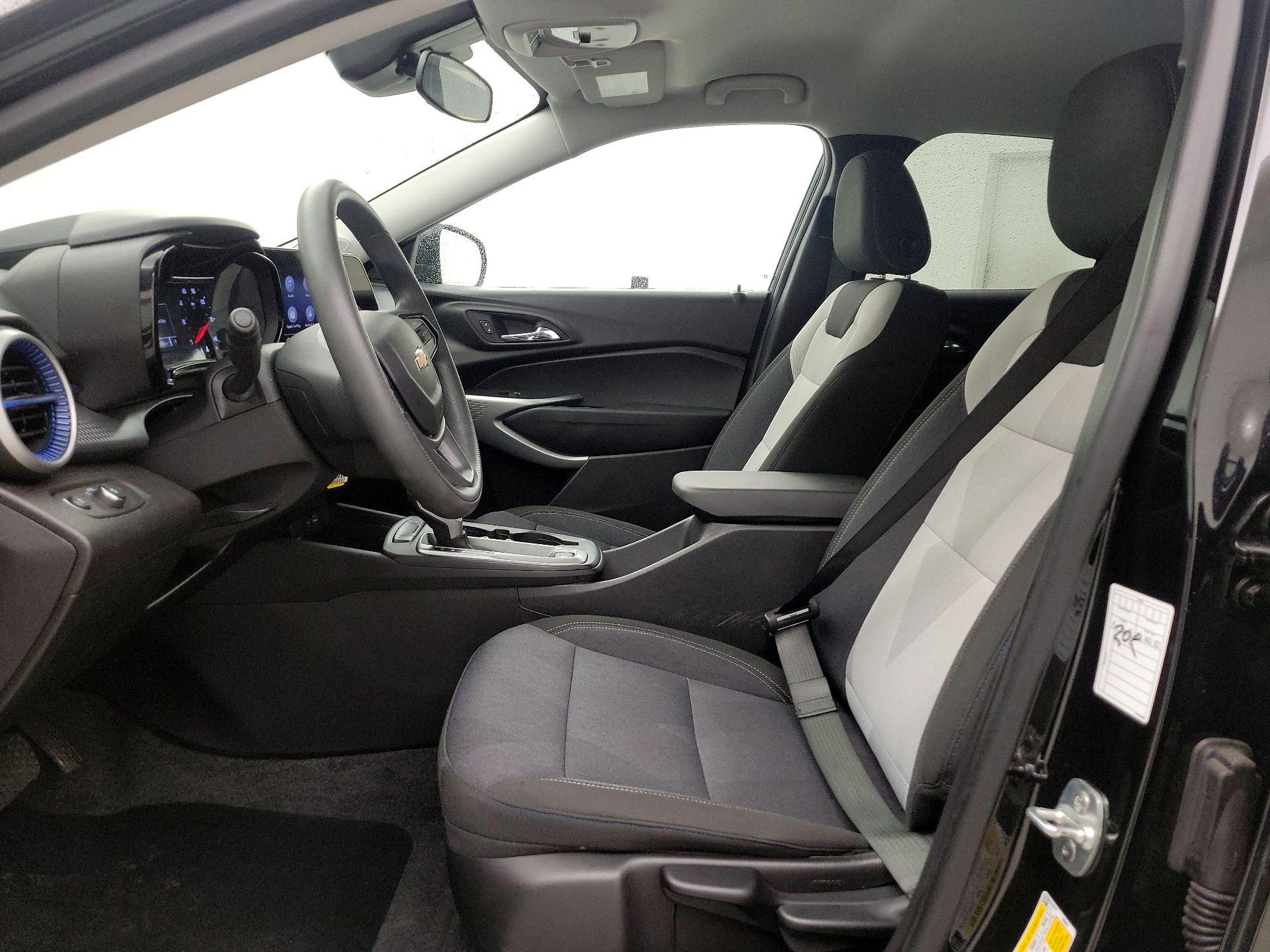 Thumbnail: 2025 Chevrolet Trax - 11