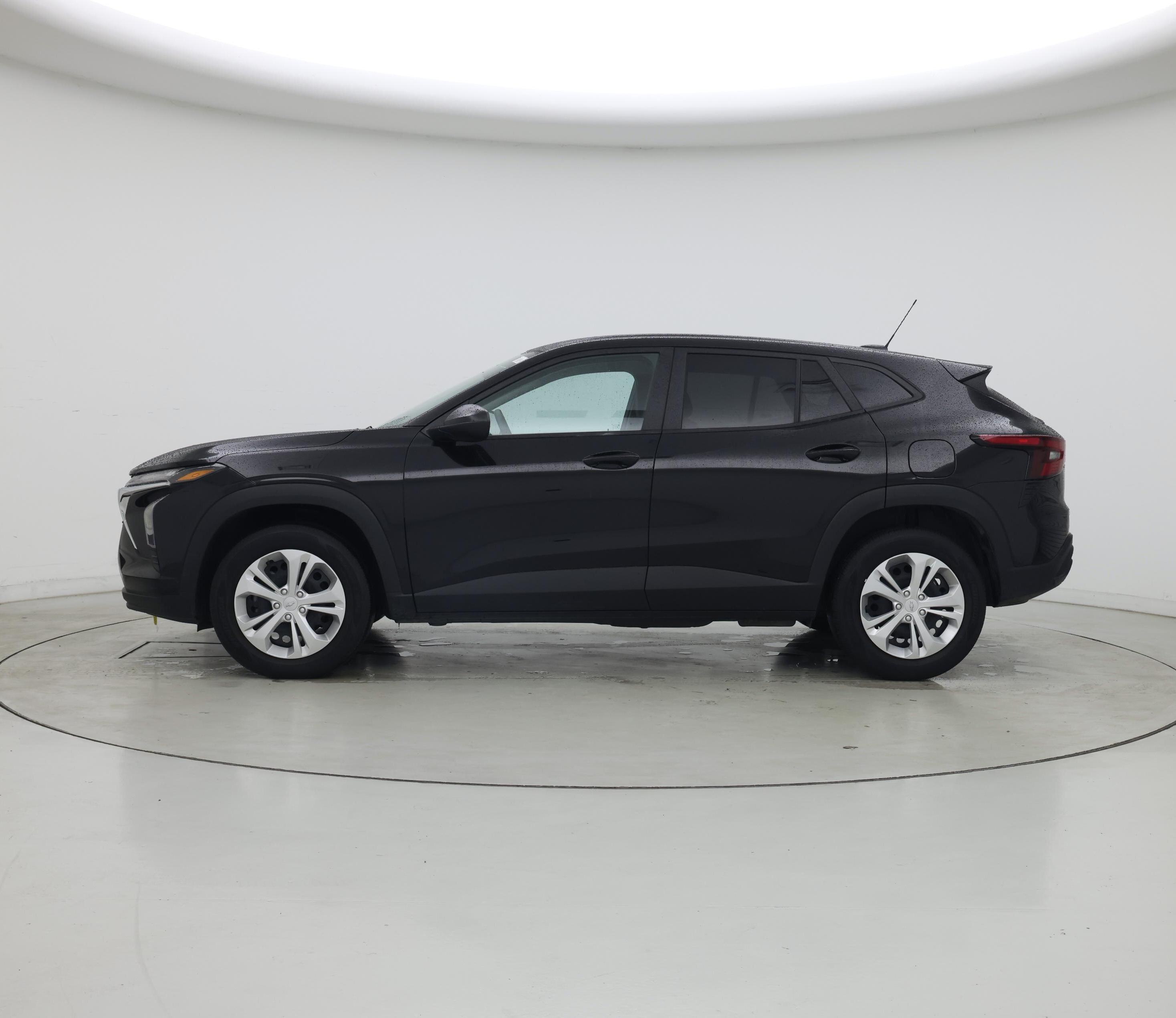 Thumbnail: 2025 Chevrolet Trax - 3