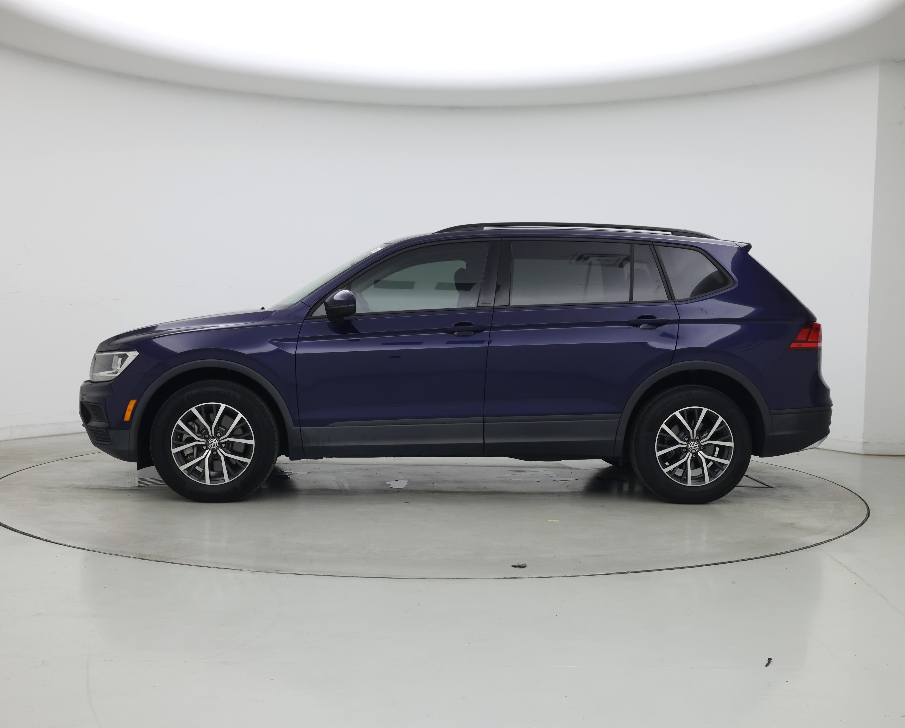 Thumbnail: 2021 Volkswagen Tiguan - 3