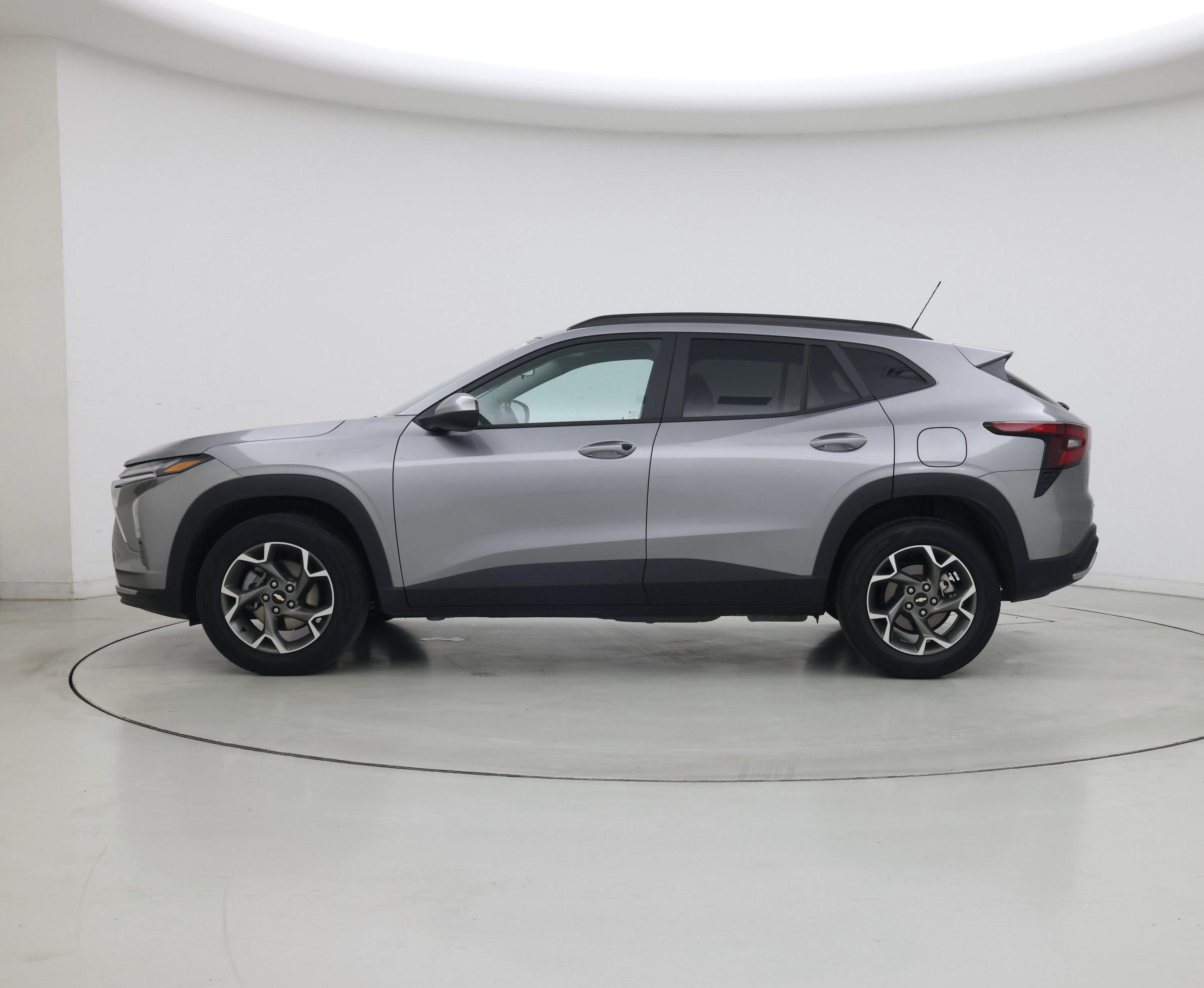 Thumbnail: 2025 Chevrolet Trax - 3