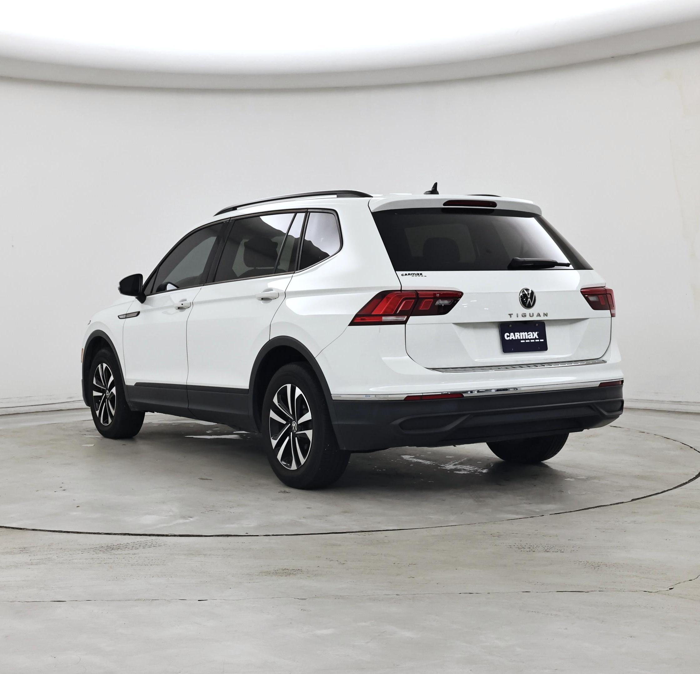 Thumbnail: 2023 Volkswagen Tiguan - 2