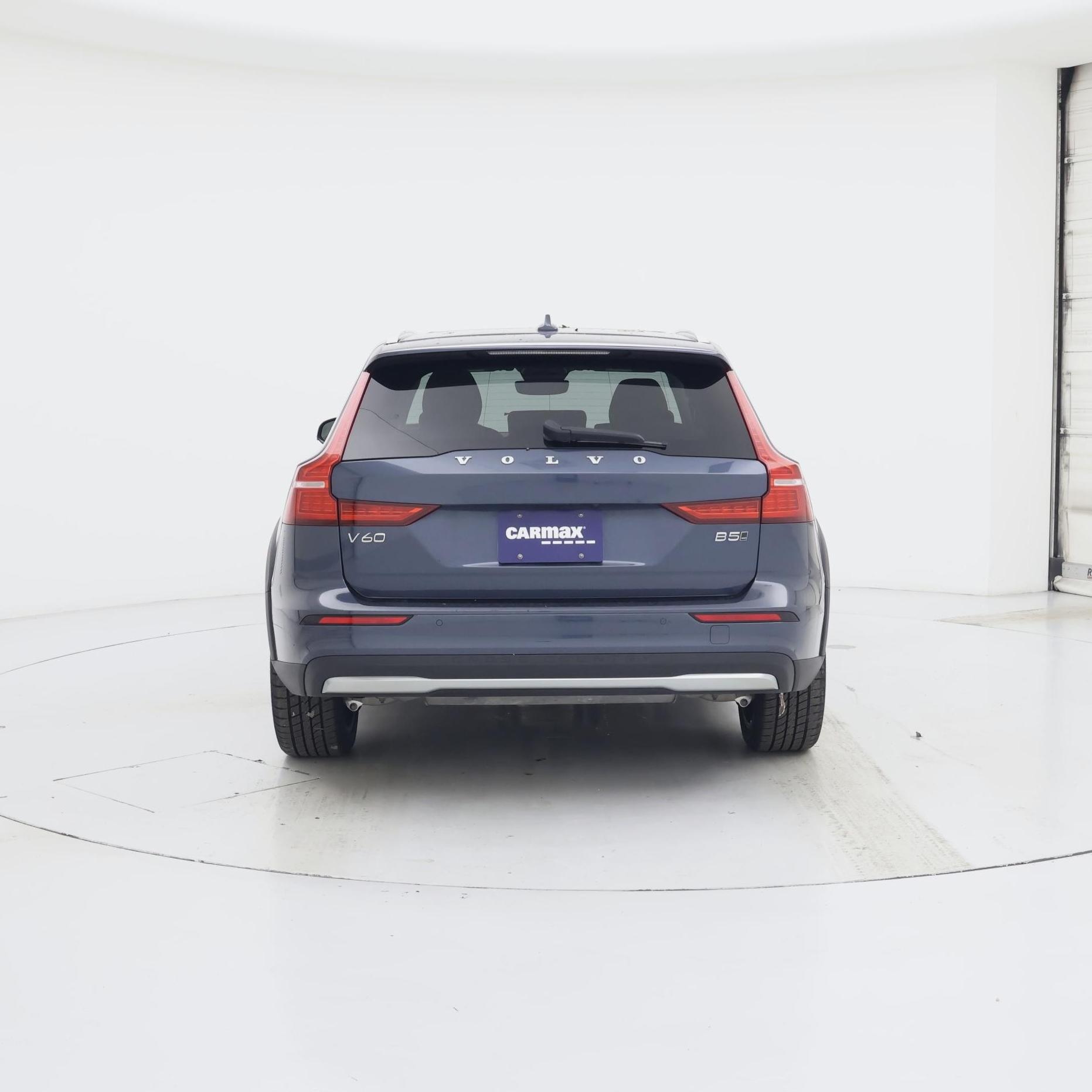 Thumbnail: 2025 Volvo S60 - 6