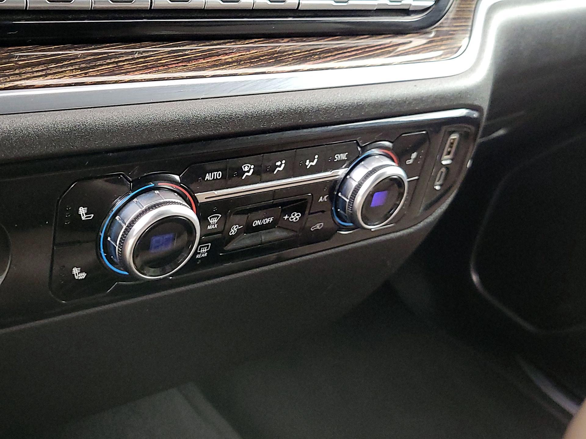 Thumbnail: 2024 GMC Sierra 1500 - 16