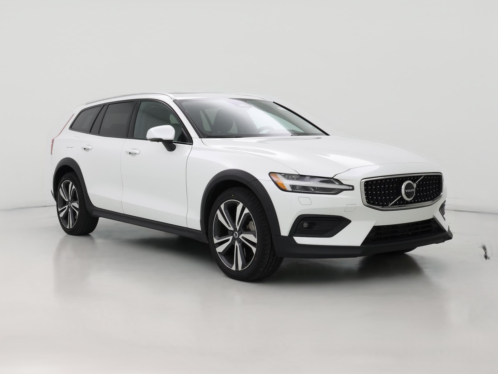 2025 Volvo V60 Cross Country Plus