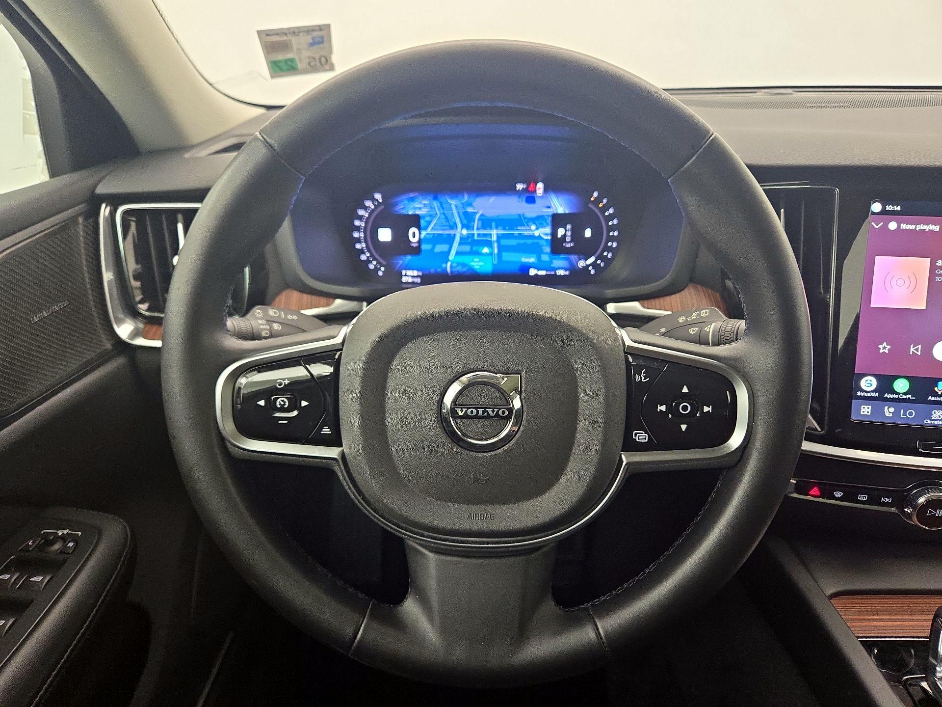 Thumbnail: 2025 Volvo S60 - 10