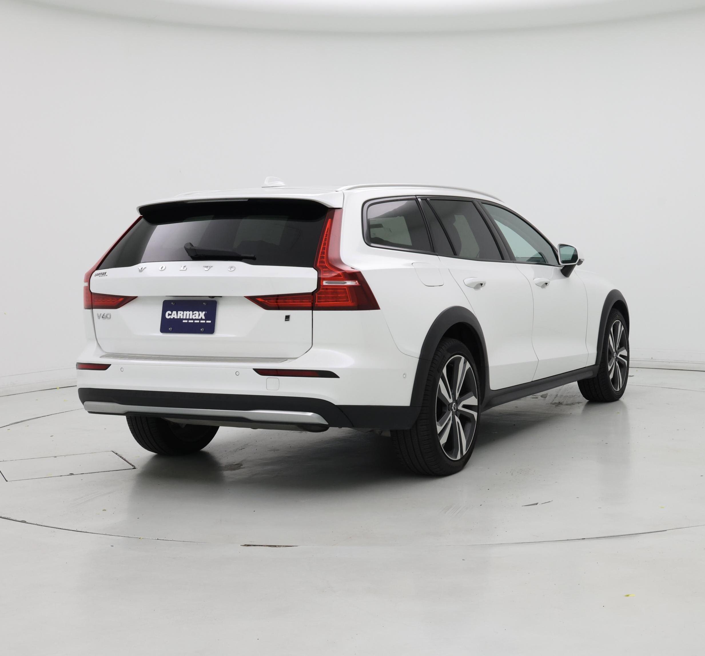 Thumbnail: 2025 Volvo S60 - 8
