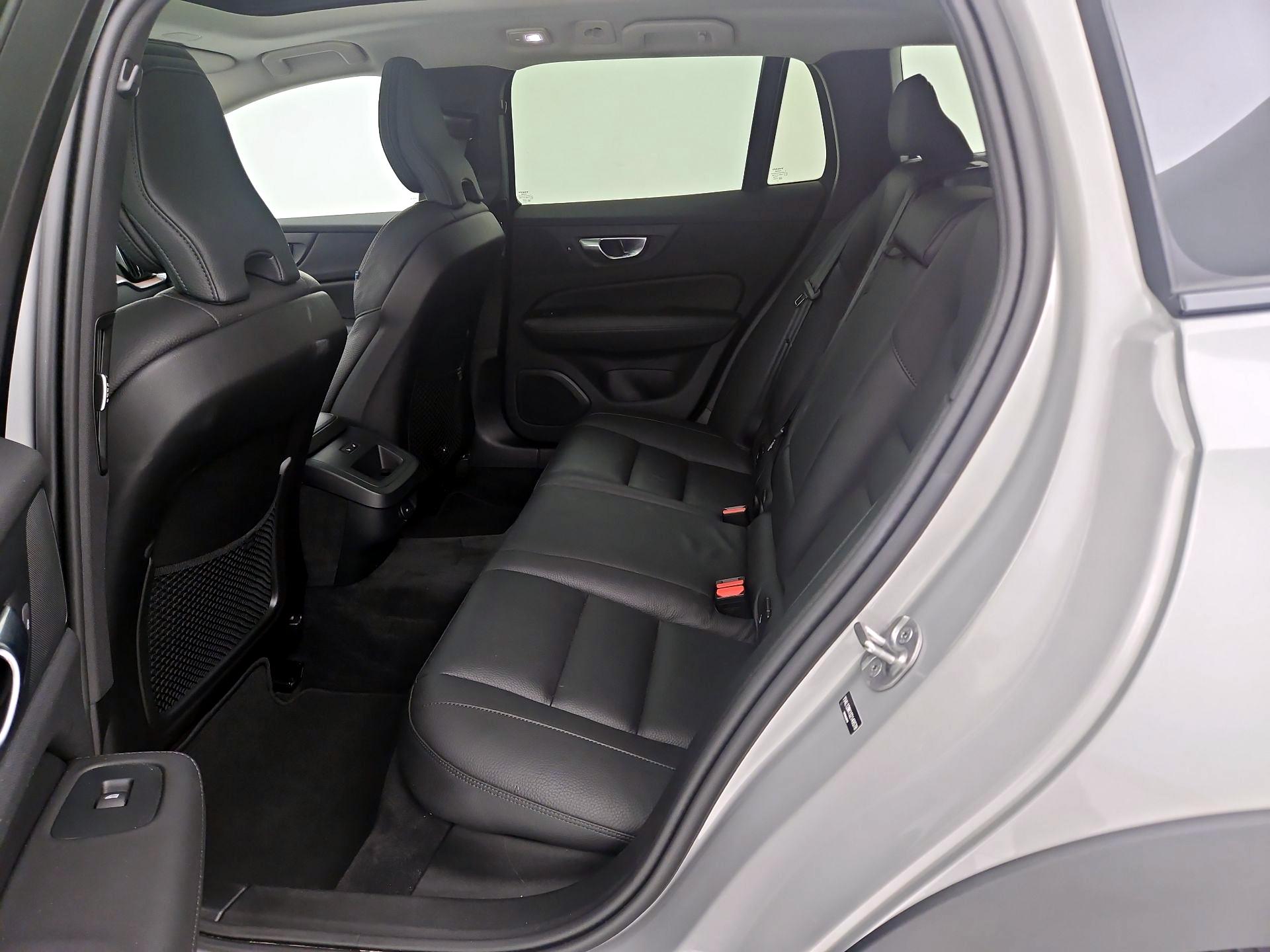 Thumbnail: 2025 Volvo S60 - 18