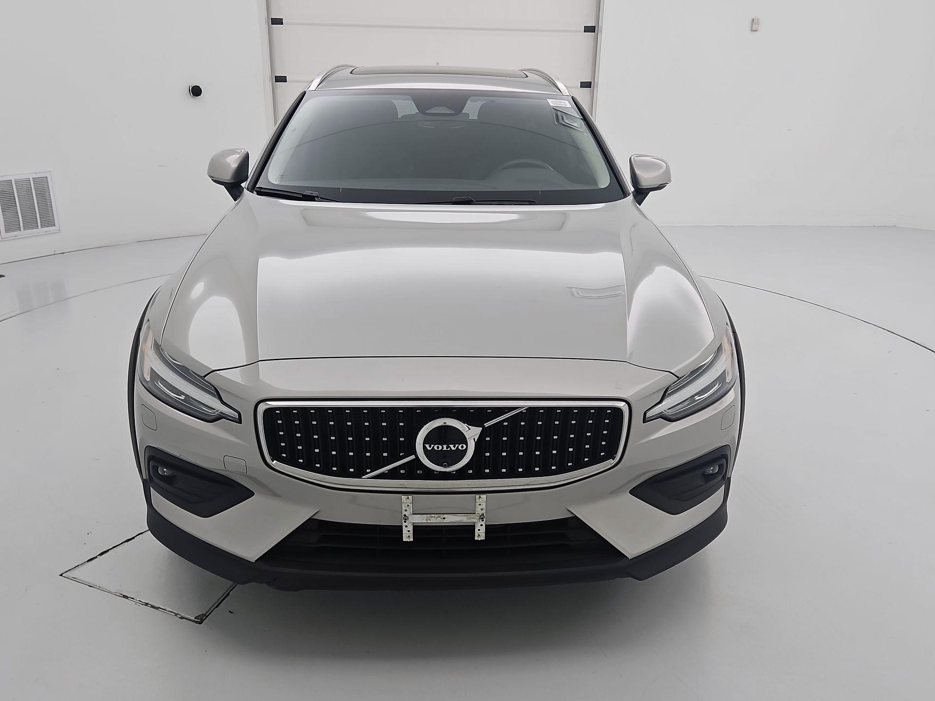 Thumbnail: 2025 Volvo S60 - 2