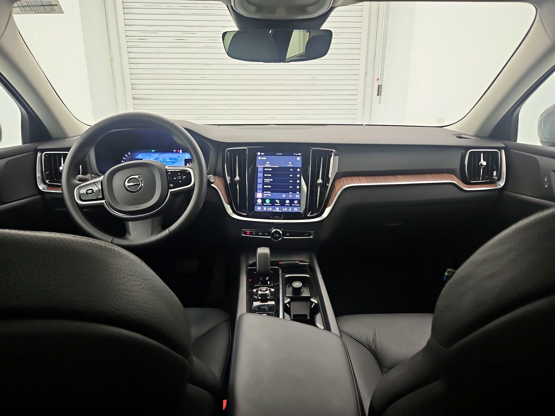 Thumbnail: 2025 Volvo S60 - 8