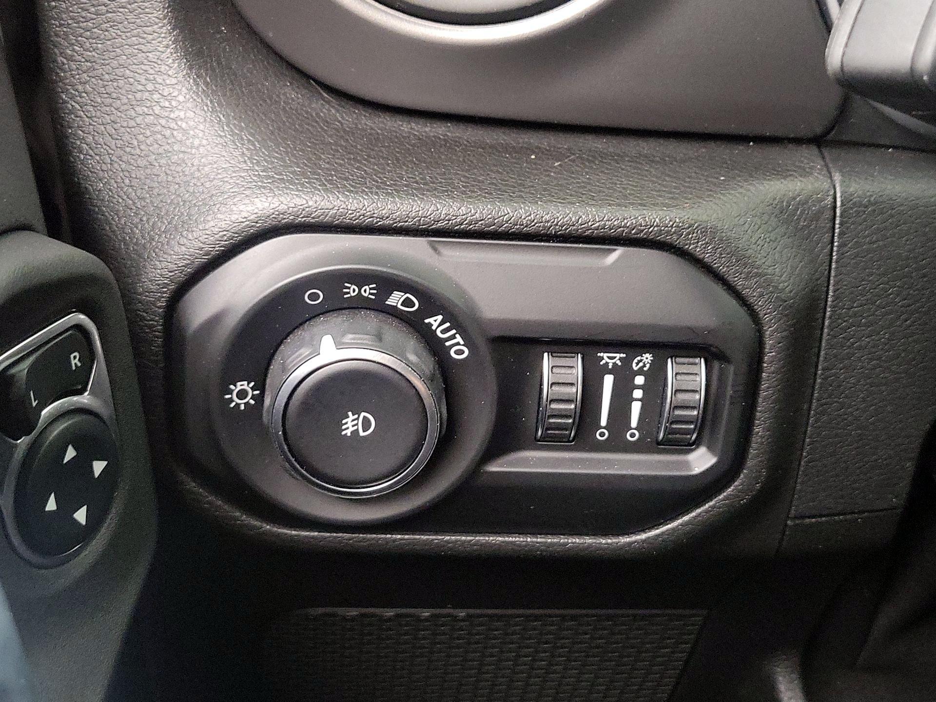 Thumbnail: 2021 Jeep Wrangler - 13