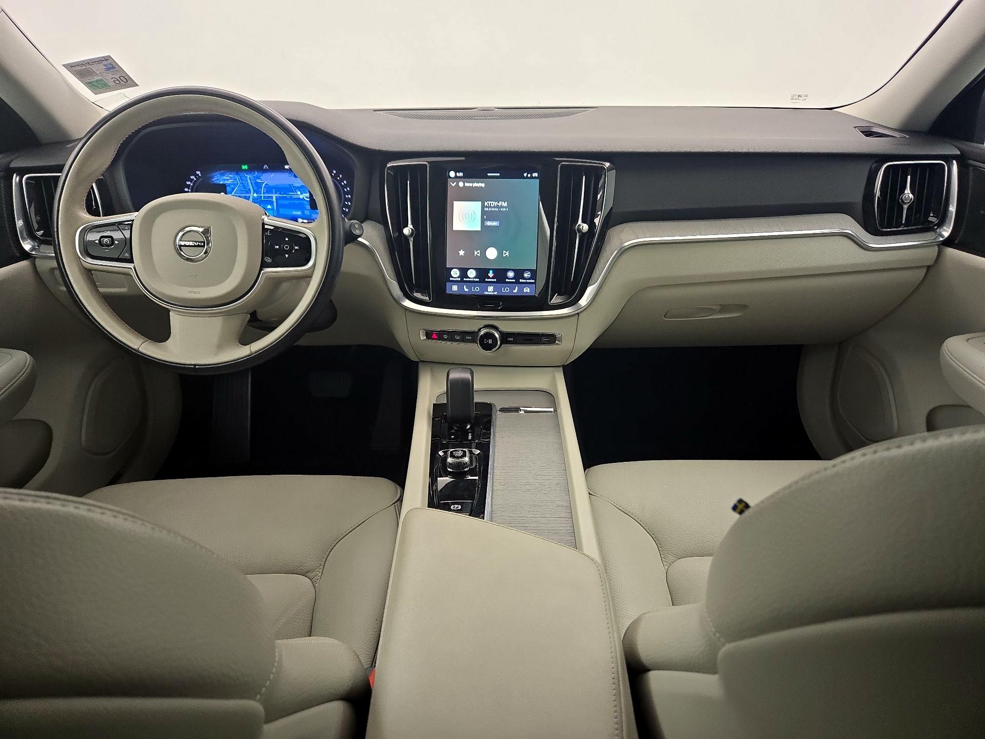 Thumbnail: 2025 Volvo S60 - 9