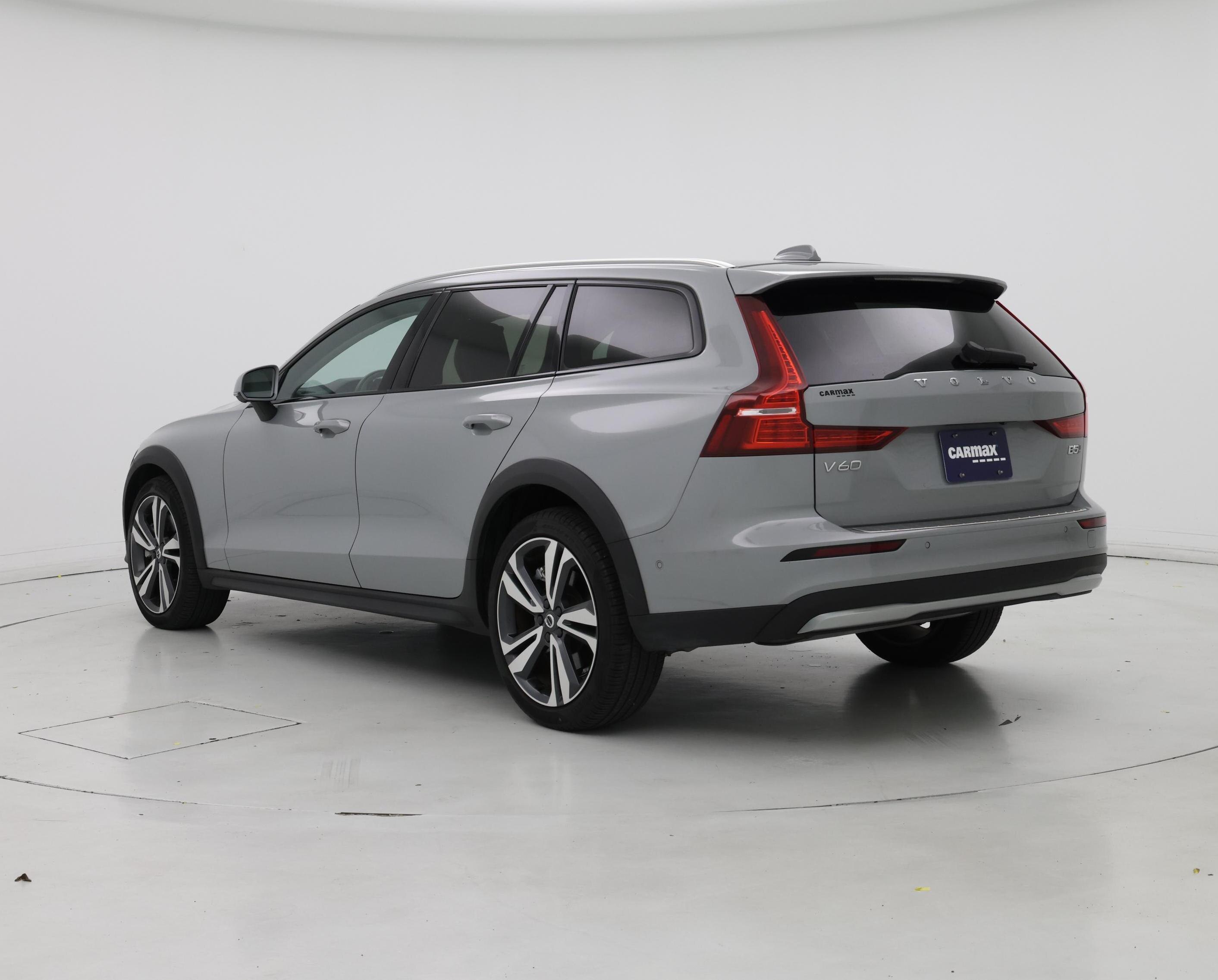 Thumbnail: 2025 Volvo S60 - 2