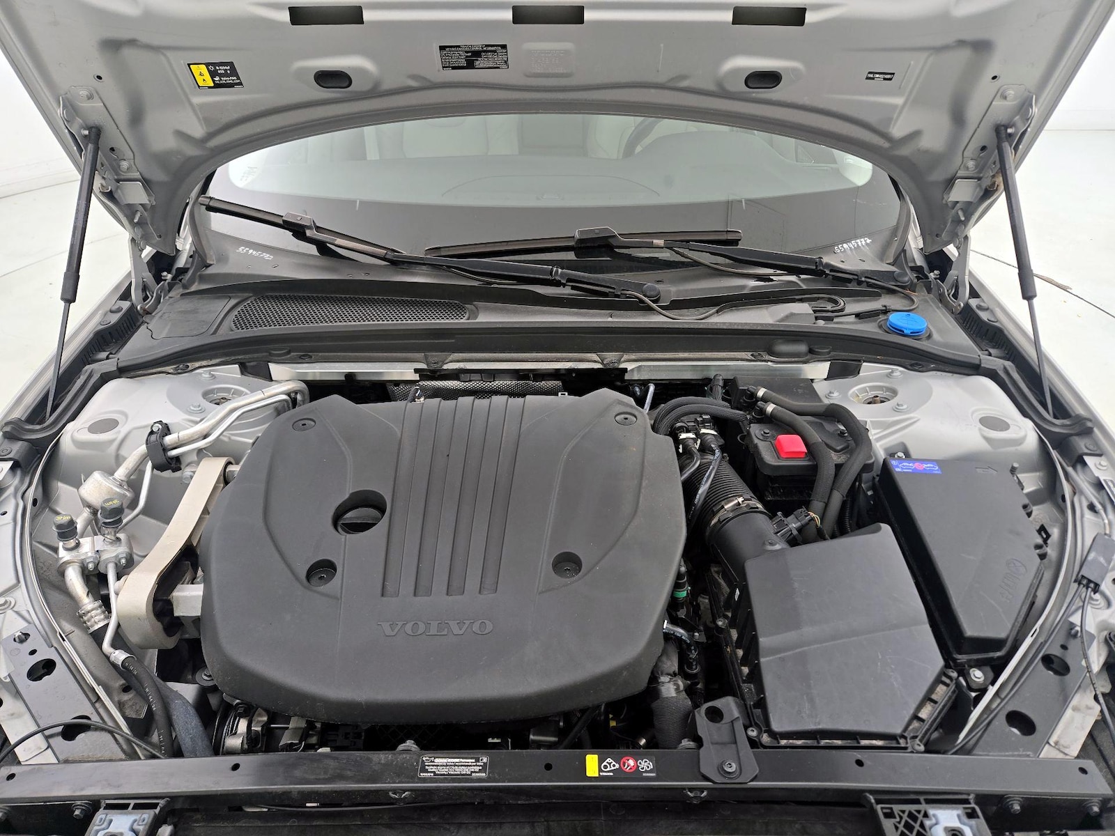 2025 Volvo V60 Cross Country Plus - Photo 24
