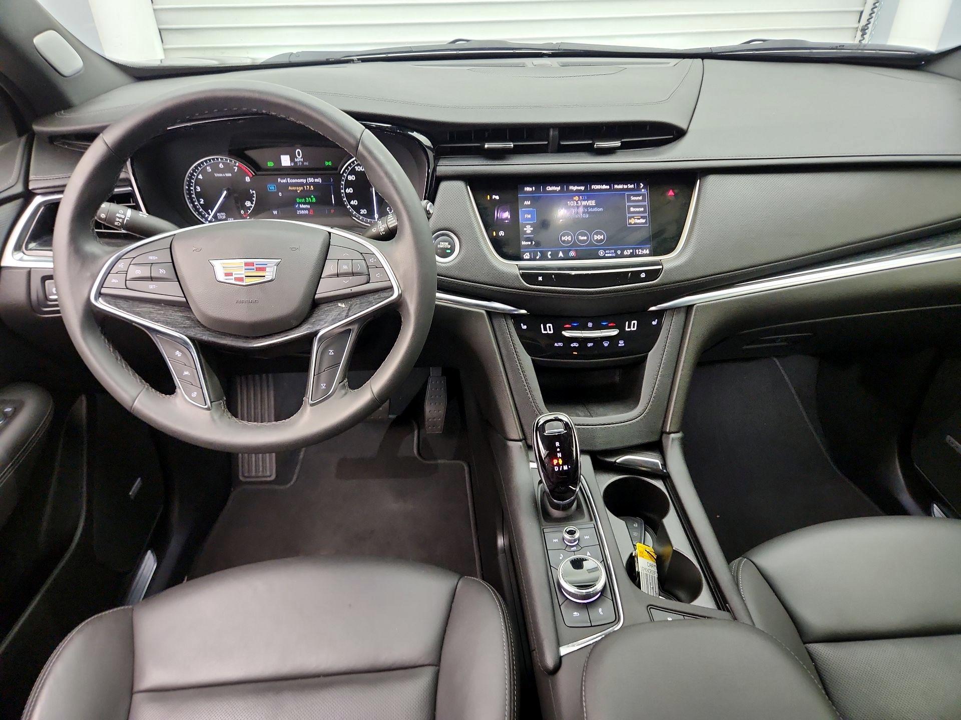 Thumbnail: 2023 Cadillac XT5 - 9