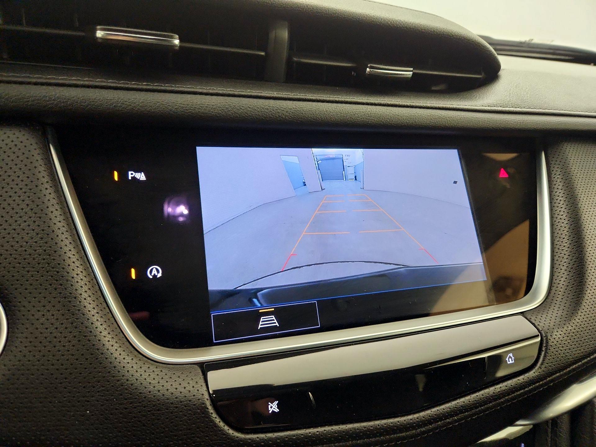 Thumbnail: 2023 Cadillac XT5 - 15