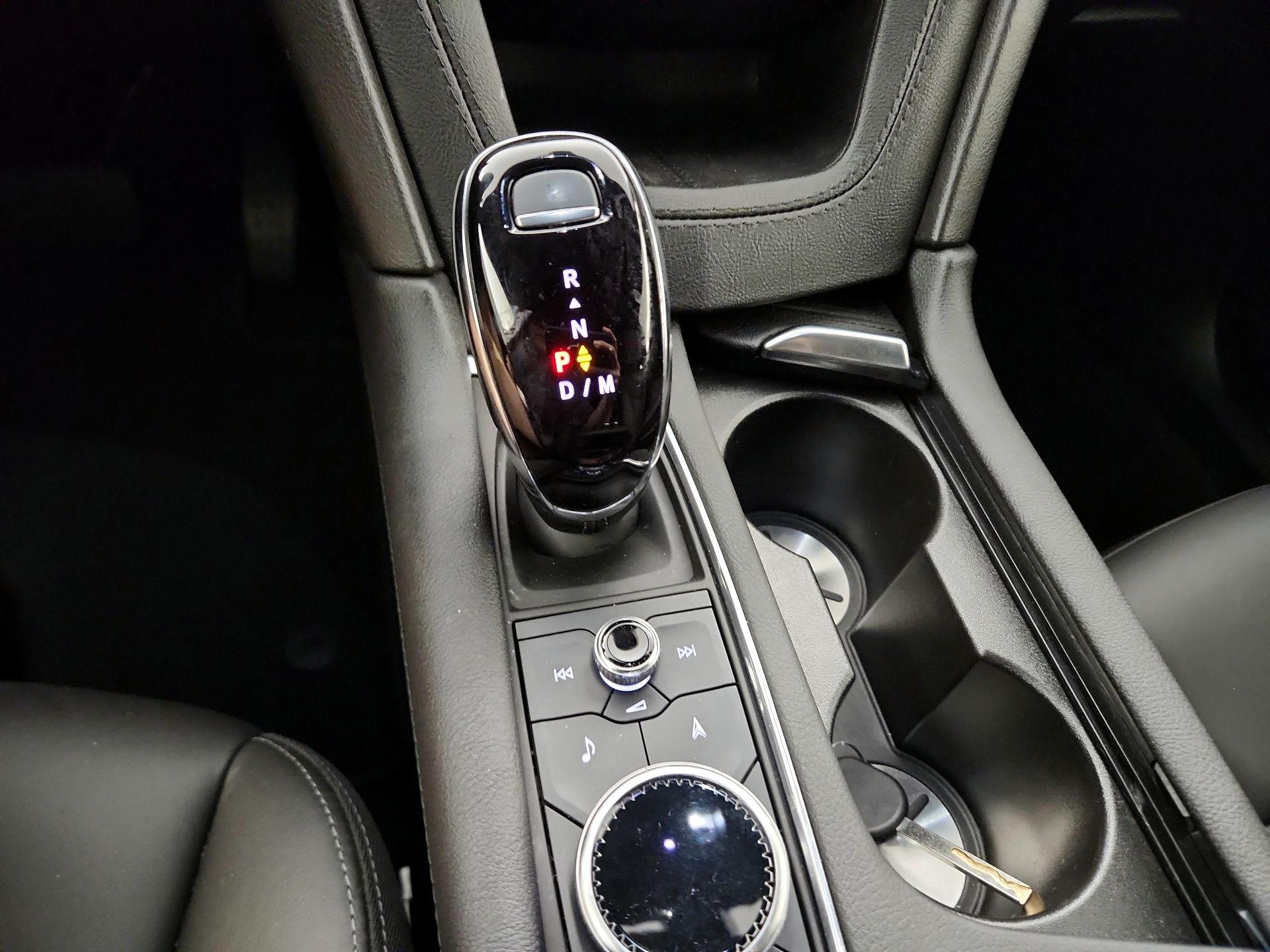 Thumbnail: 2023 Cadillac XT5 - 18