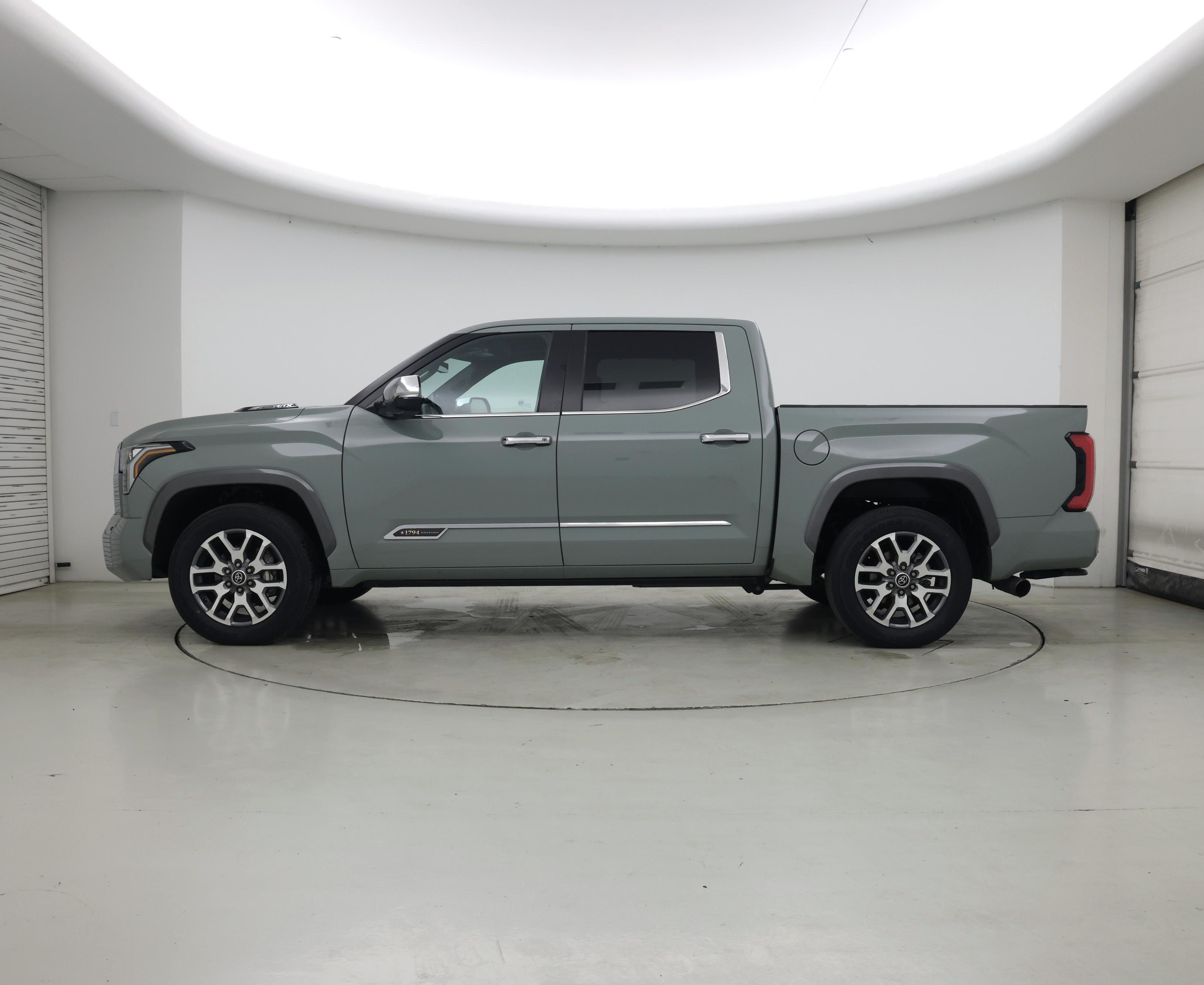 Thumbnail: 2024 Toyota Tundra - 3