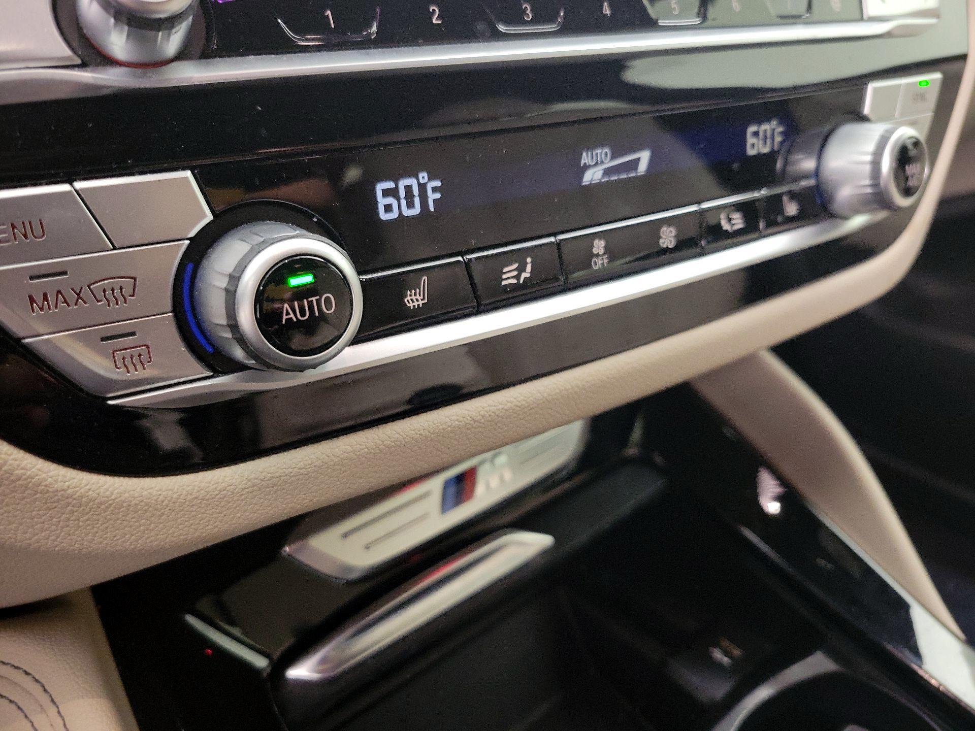 Thumbnail: 2021 BMW X4 - 16