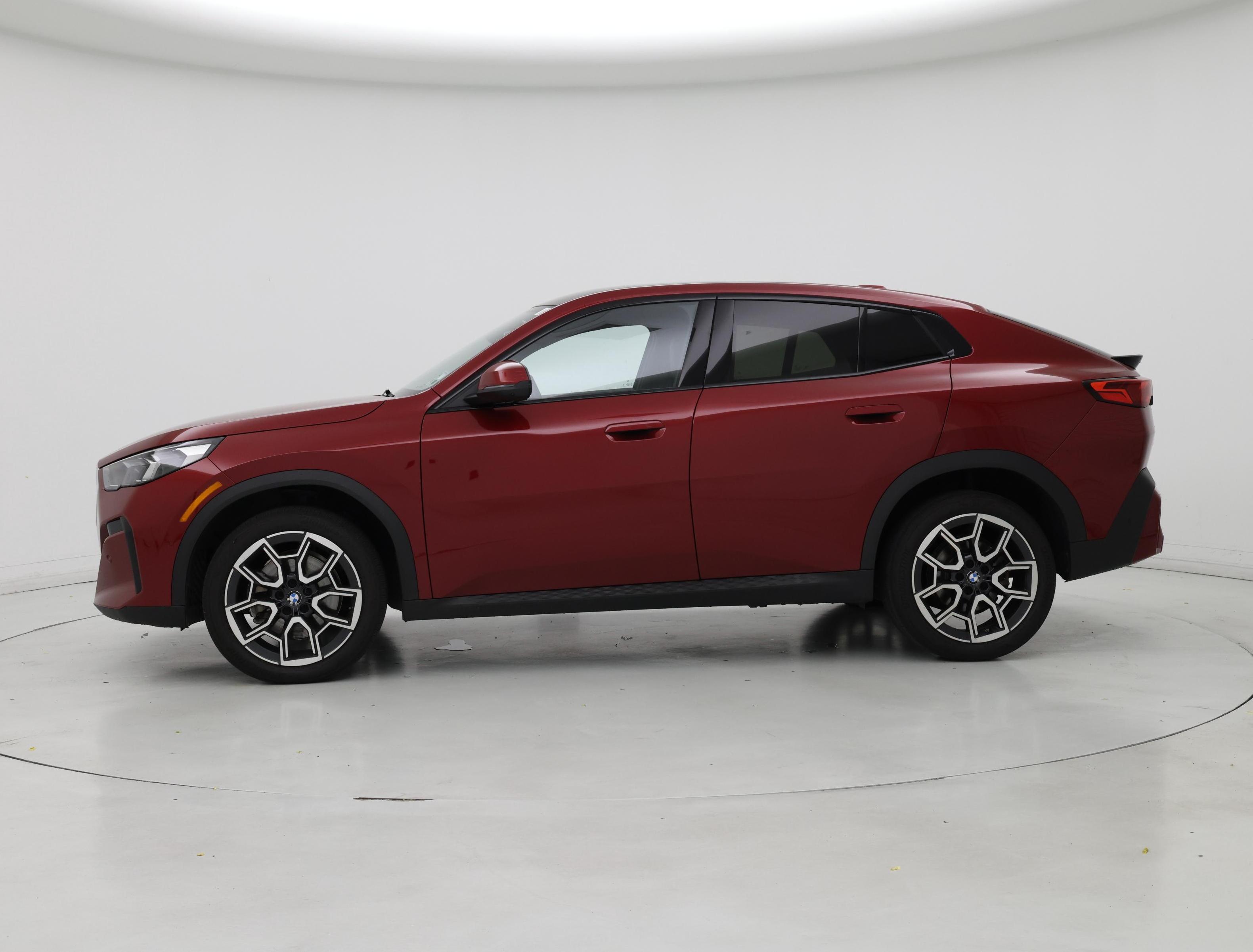 Thumbnail: 2025 BMW X2 - 3