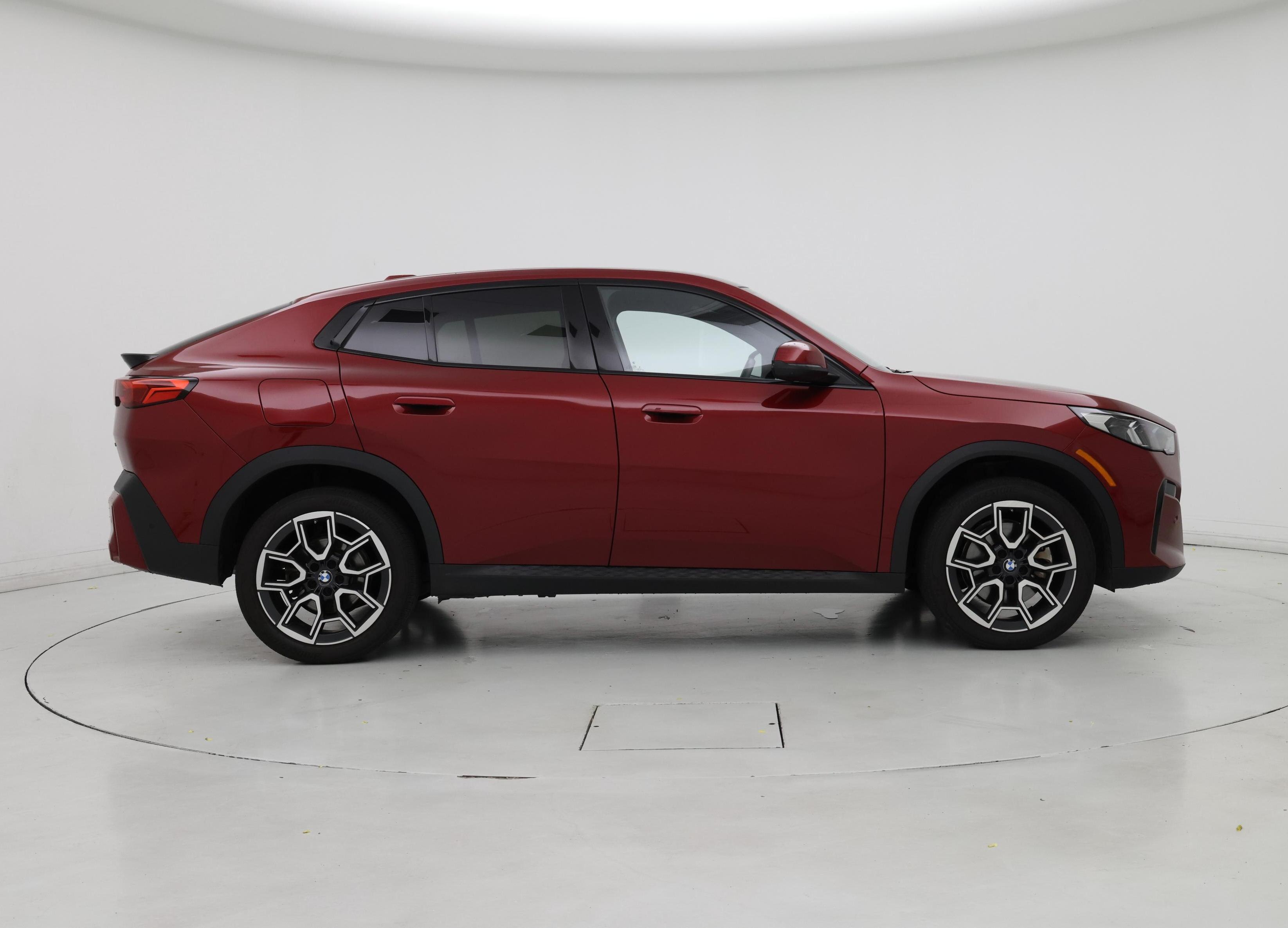Thumbnail: 2025 BMW X2 - 7