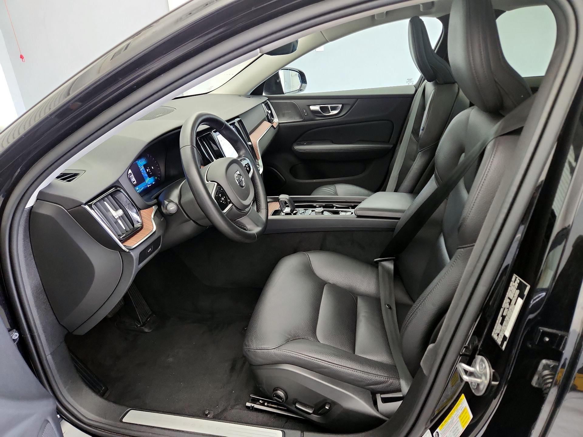 Thumbnail: 2025 Volvo S60 - 11