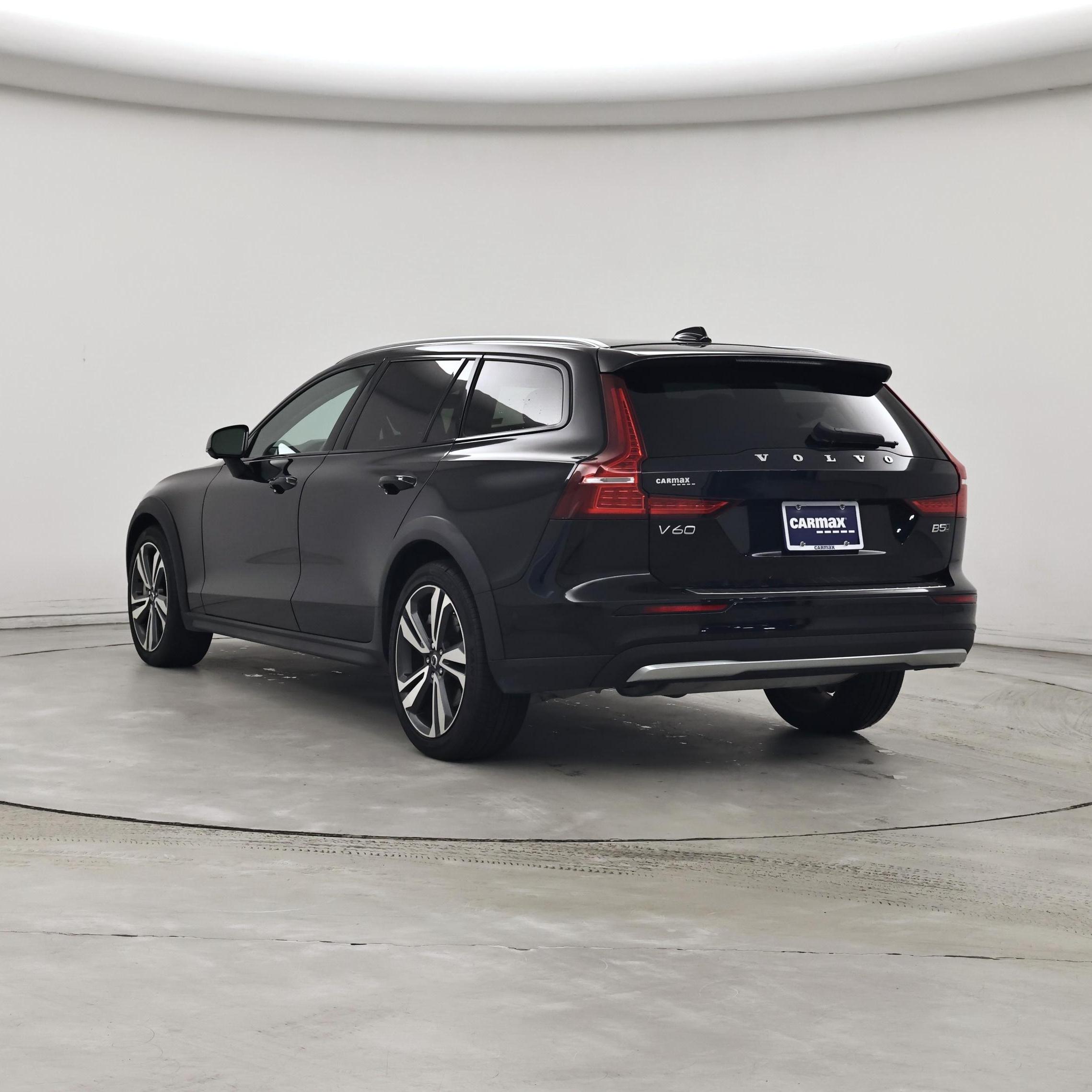 Thumbnail: 2025 Volvo S60 - 2