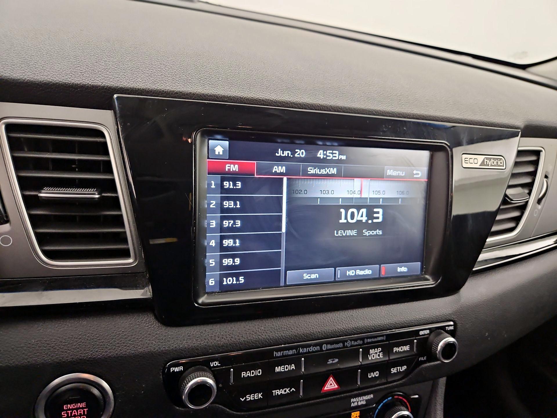 Thumbnail: 2017 Kia Niro - 15