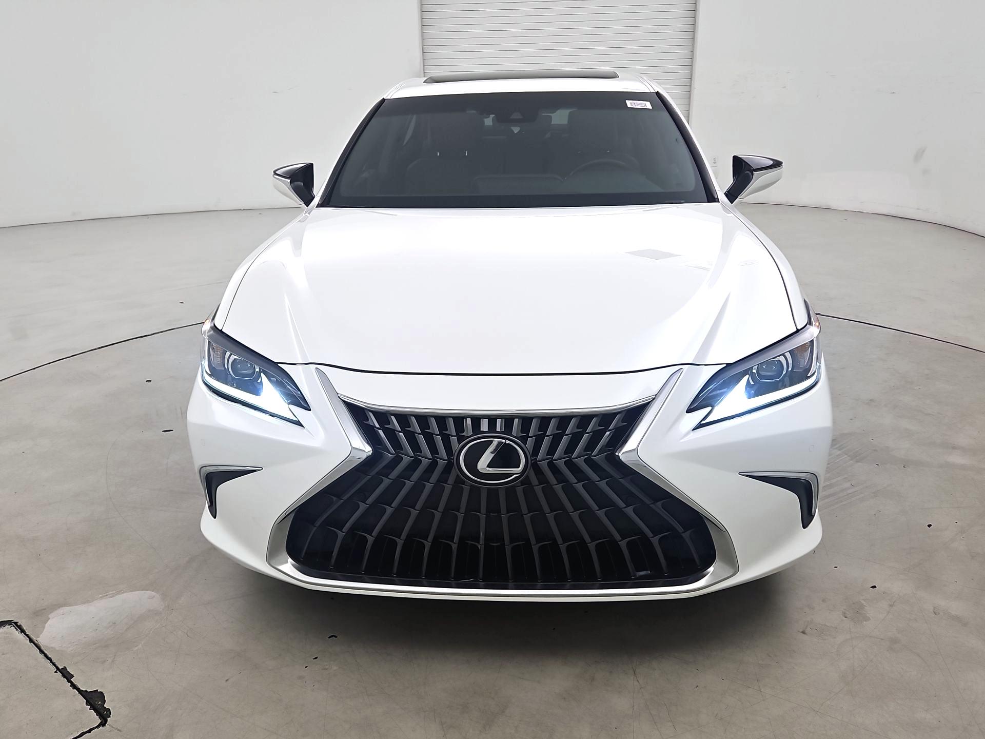 Thumbnail: 2023 Lexus ES - 2