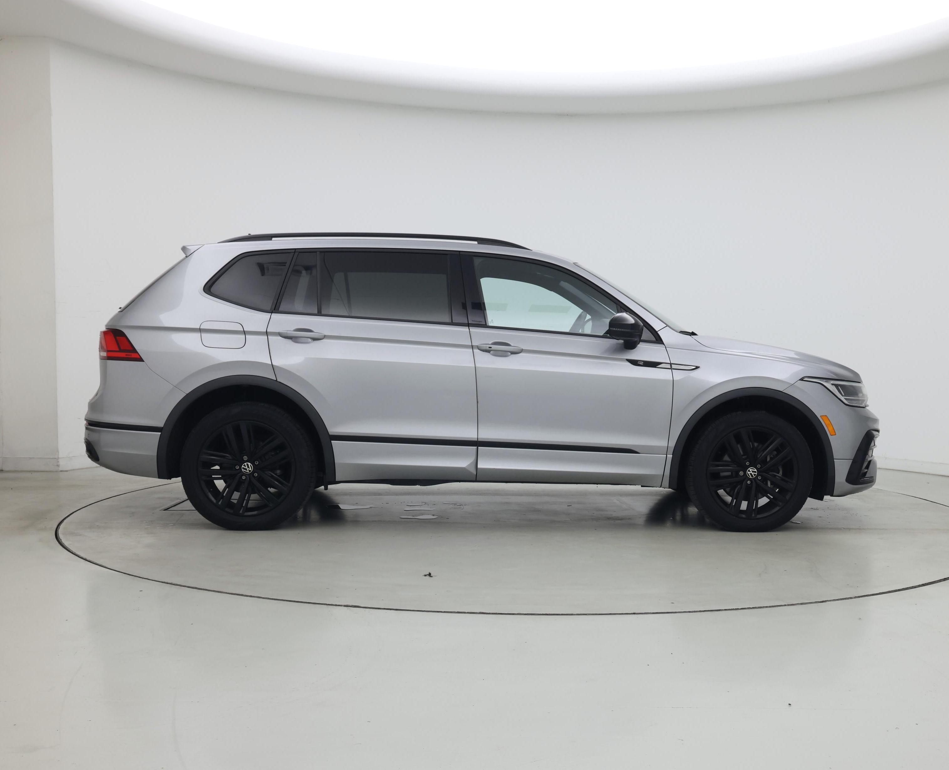 Thumbnail: 2022 Volkswagen Tiguan - 7