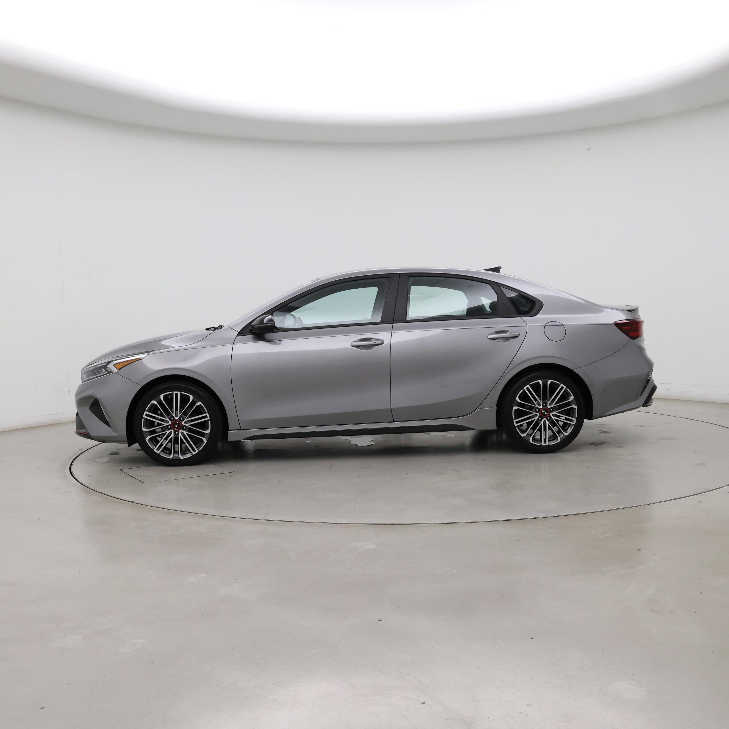 Thumbnail: 2024 Kia Forte - 3