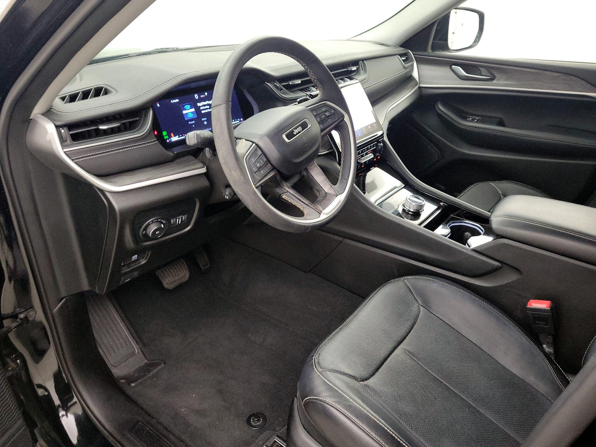 Thumbnail: 2023 Jeep Grand Cherokee - 11
