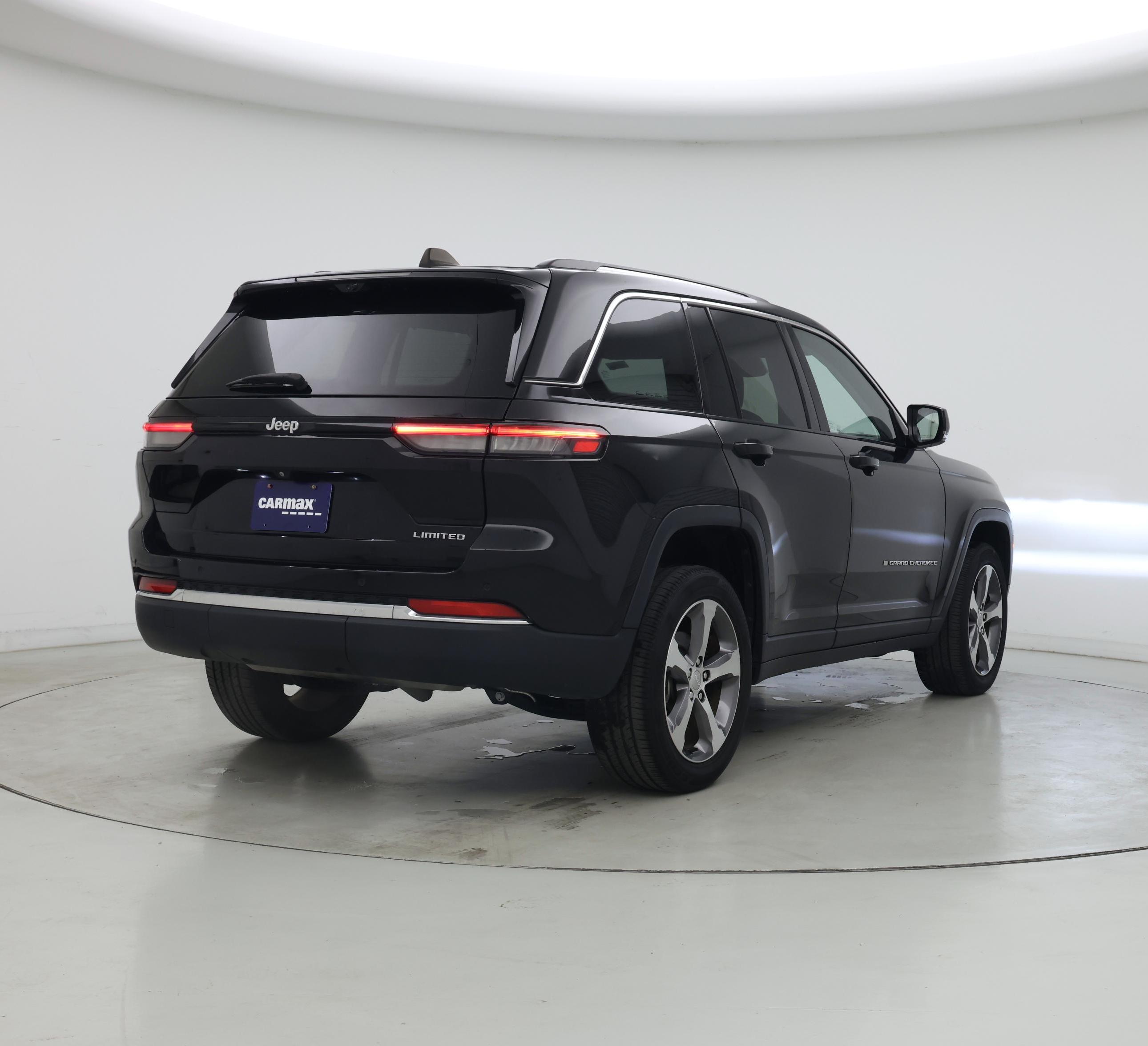 Thumbnail: 2023 Jeep Grand Cherokee - 8